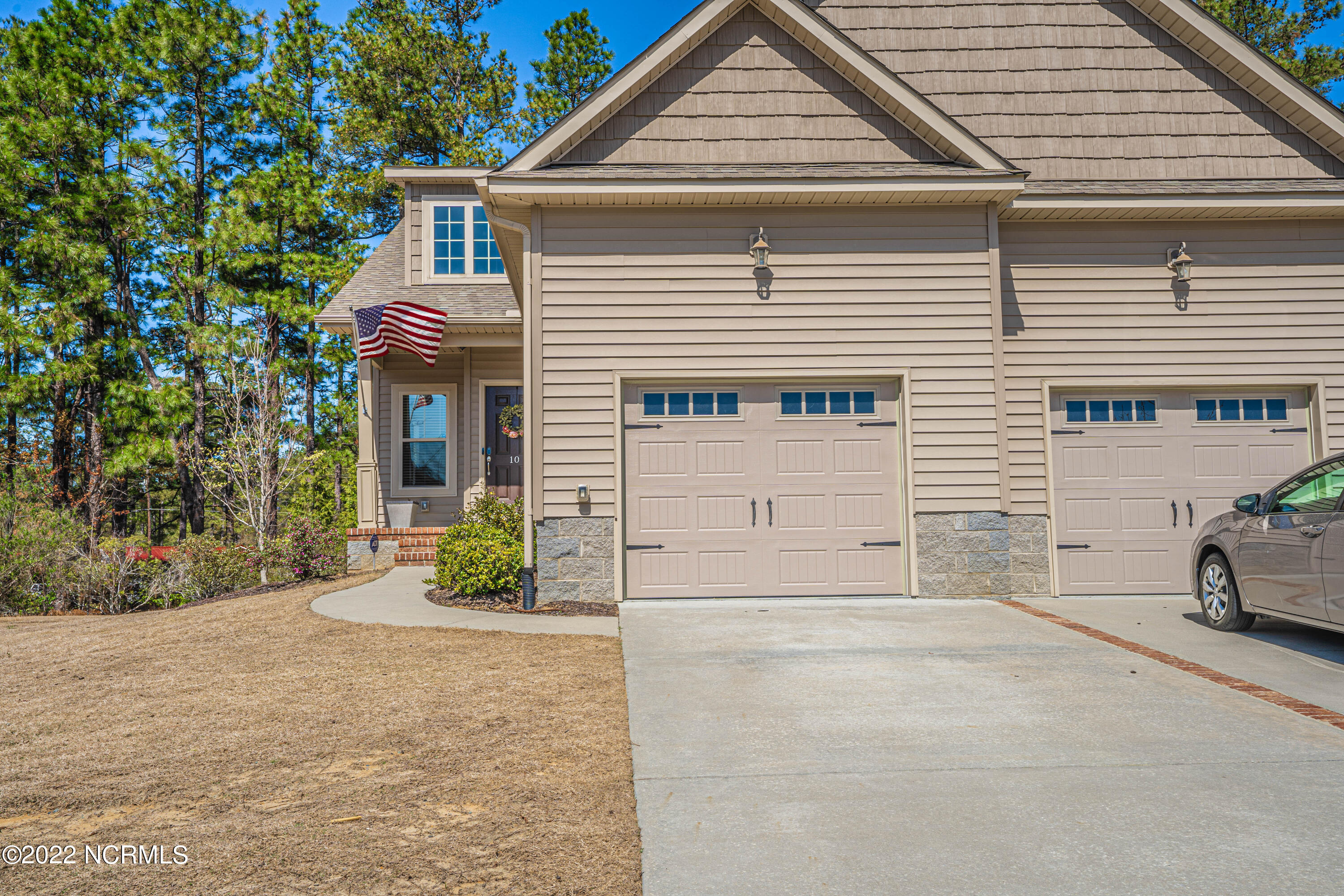 10 Cypress Circle