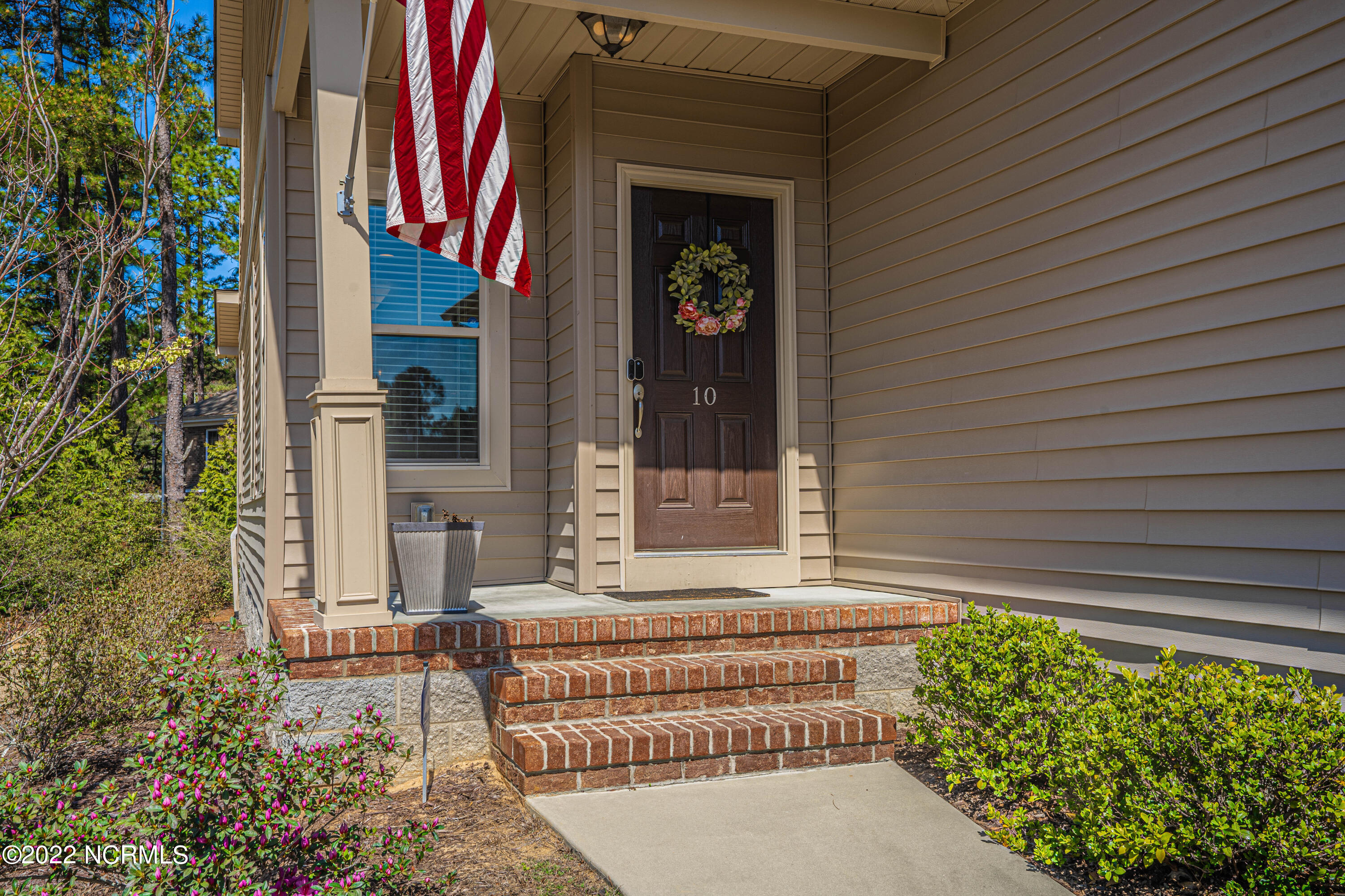 10 Cypress Circle