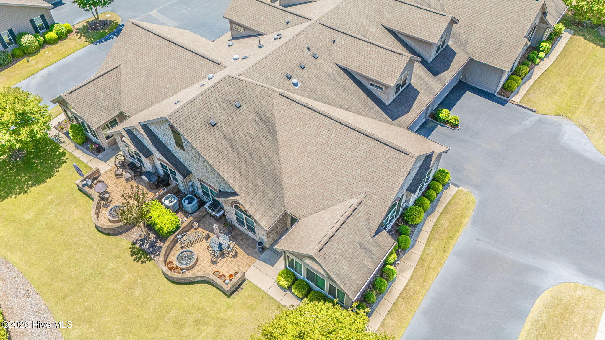 107 W Chelsea Court