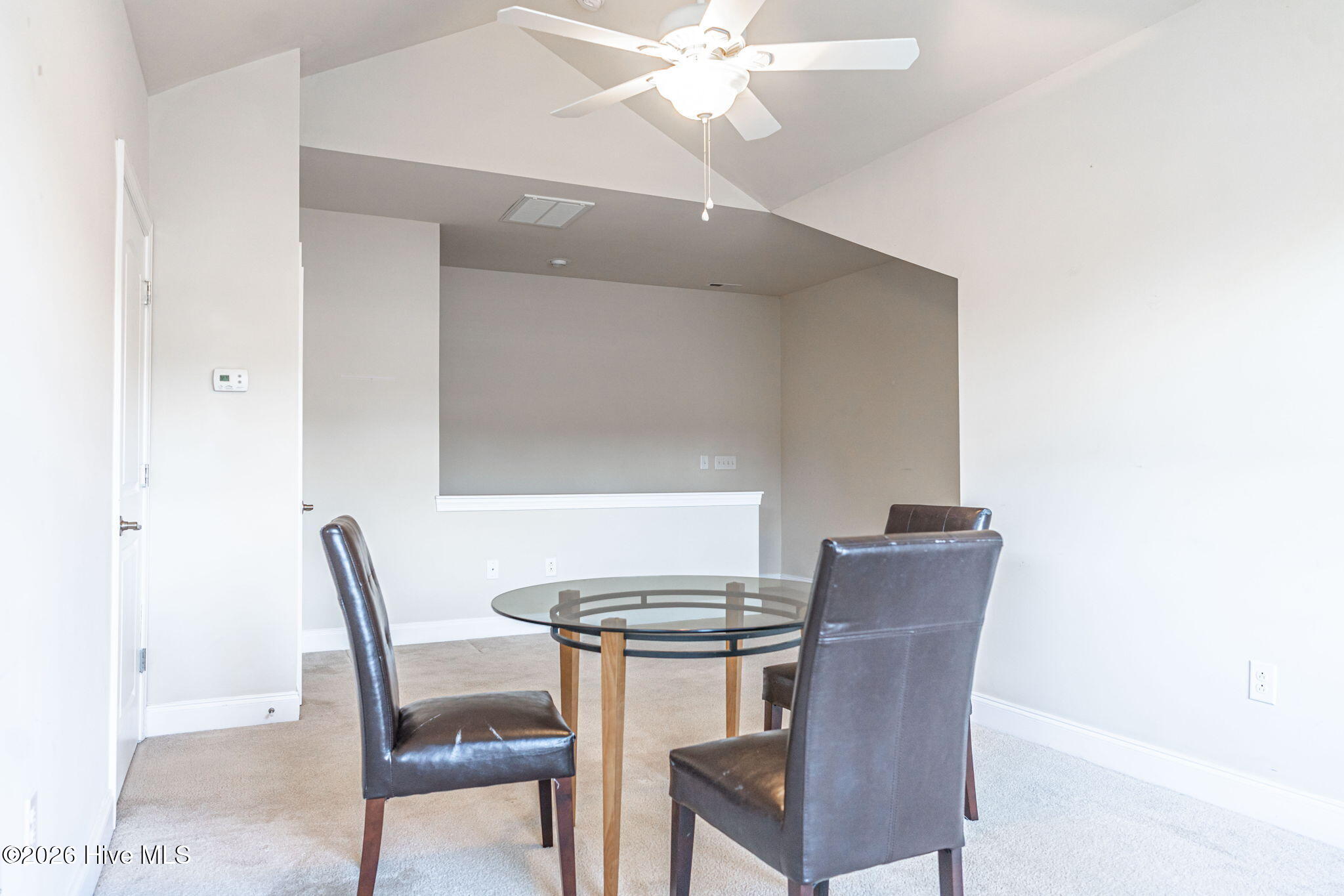 107 W Chelsea Court