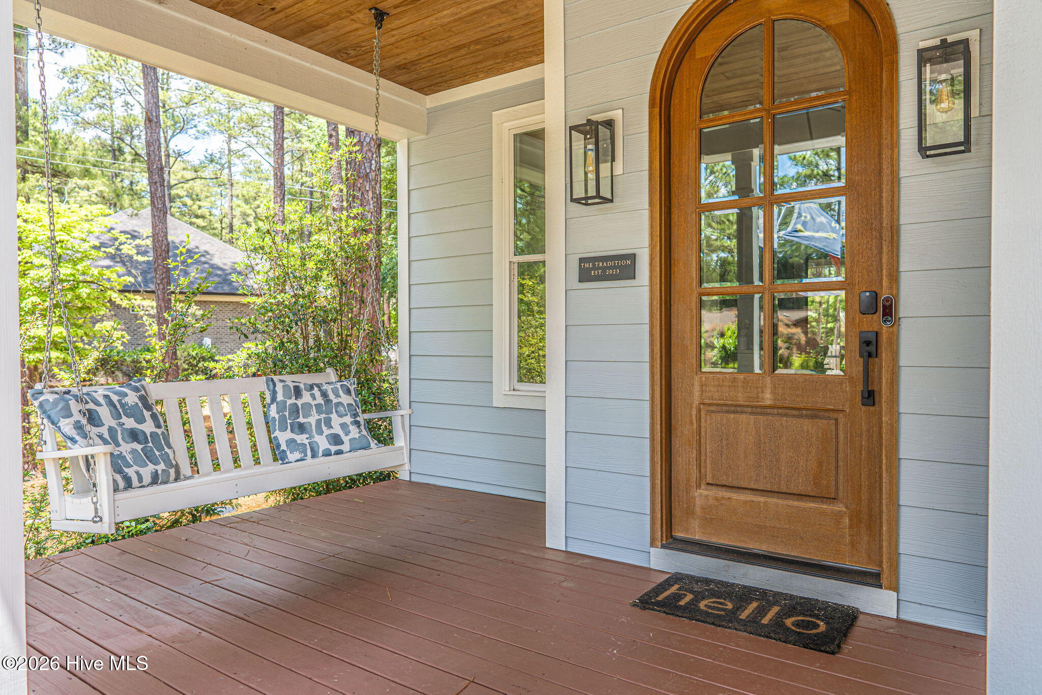 380 Lake Forest Drive SE
