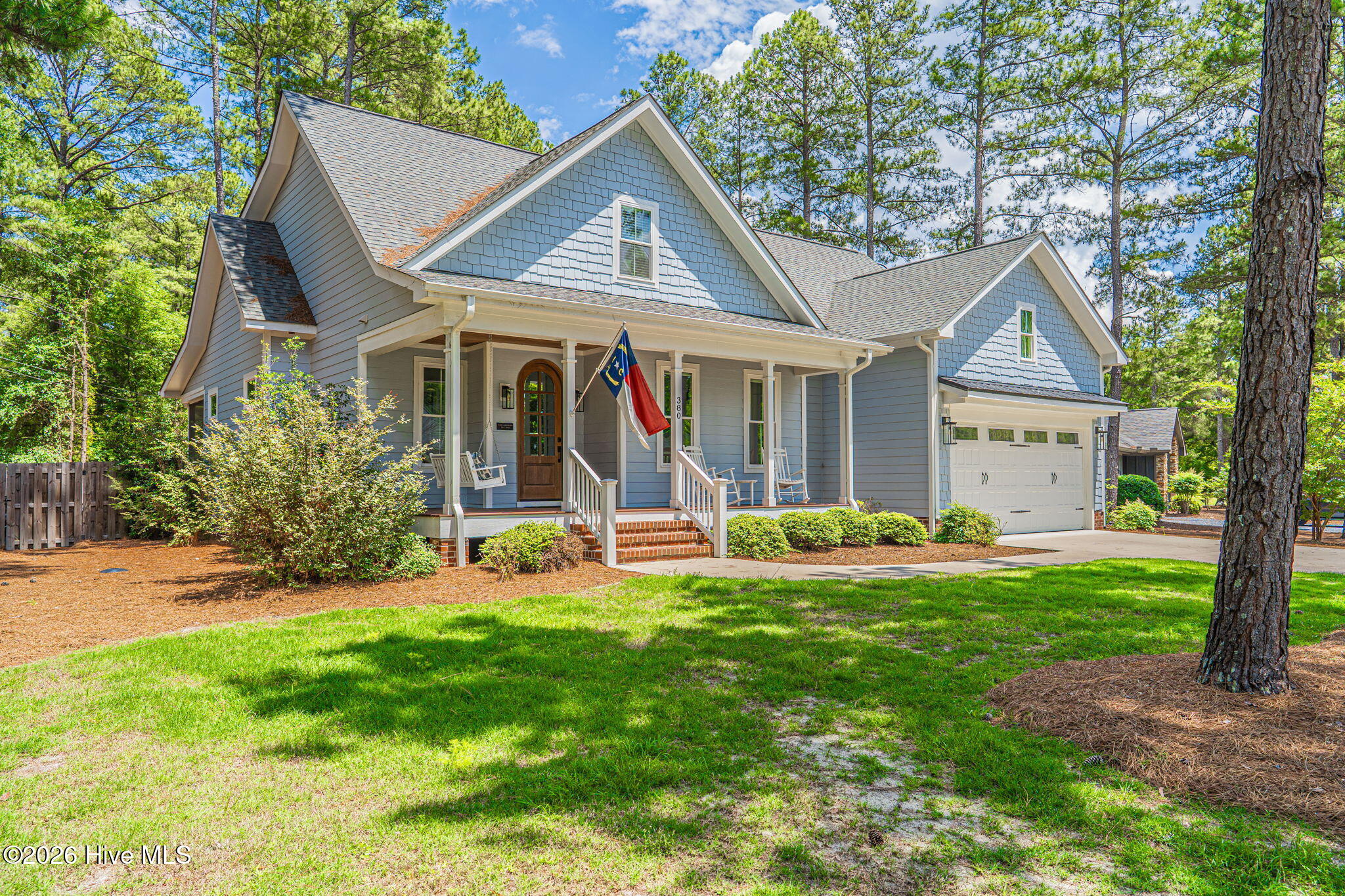 380 Lake Forest Drive SE