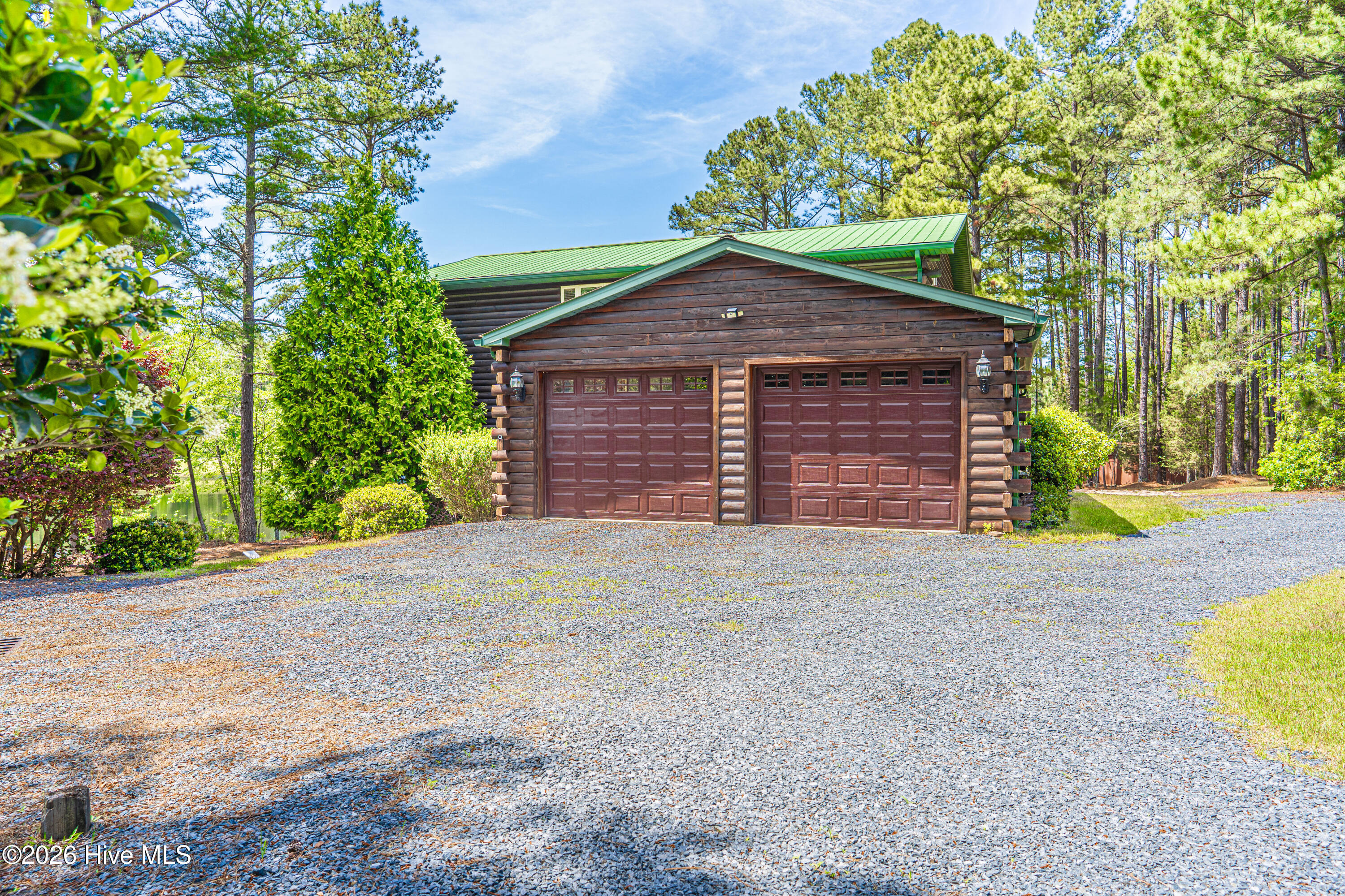 105 Lakewood Drive