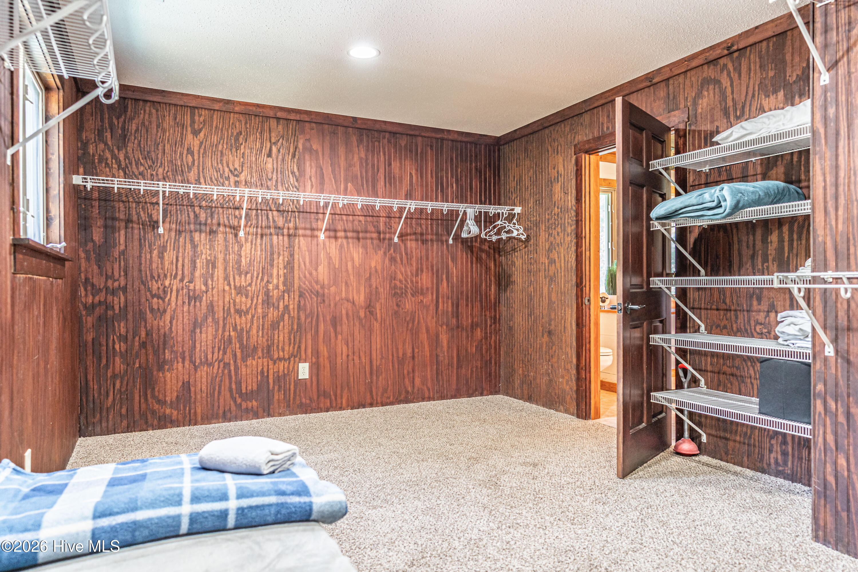 105 Lakewood Drive