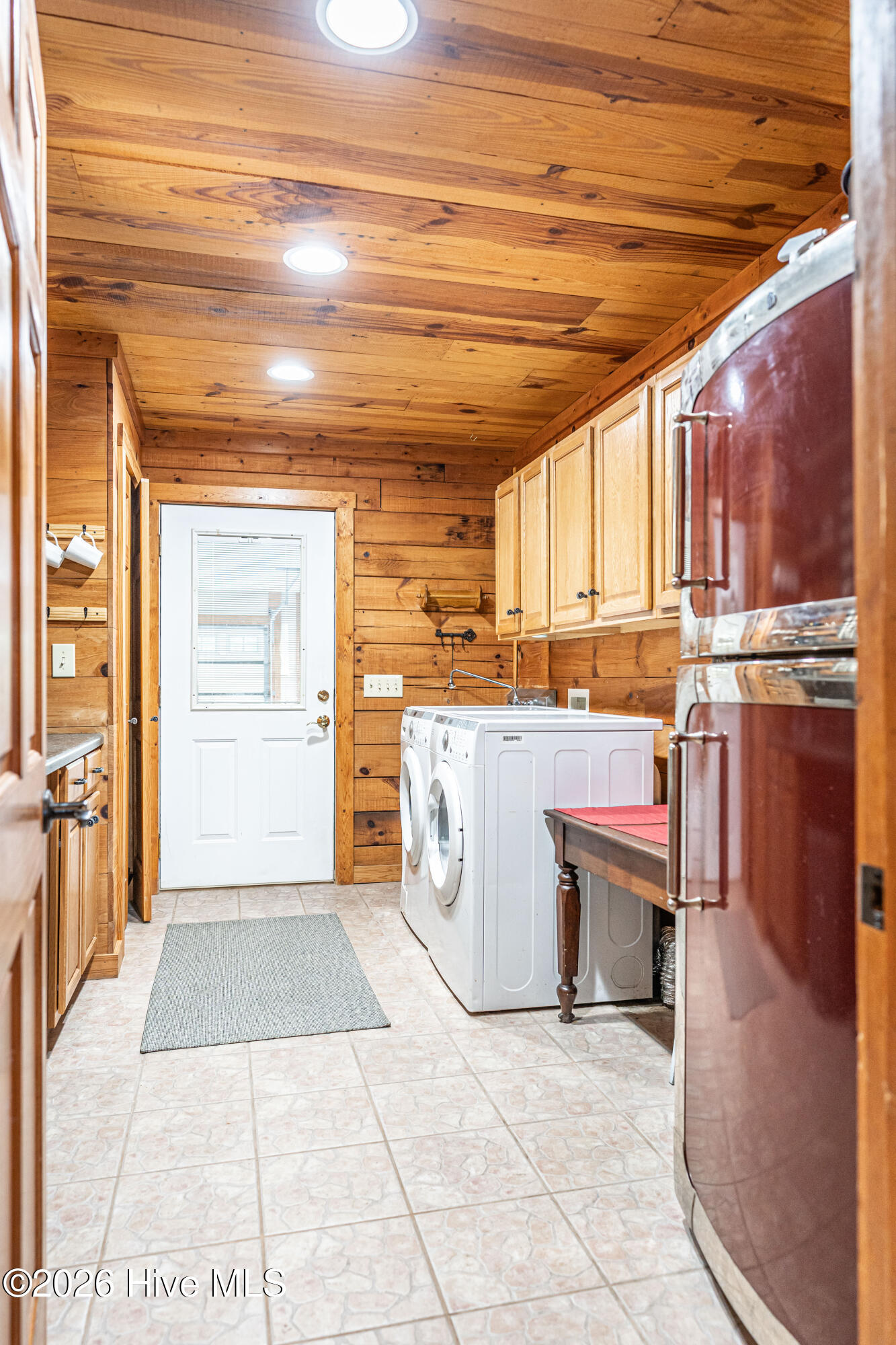 105 Lakewood Drive