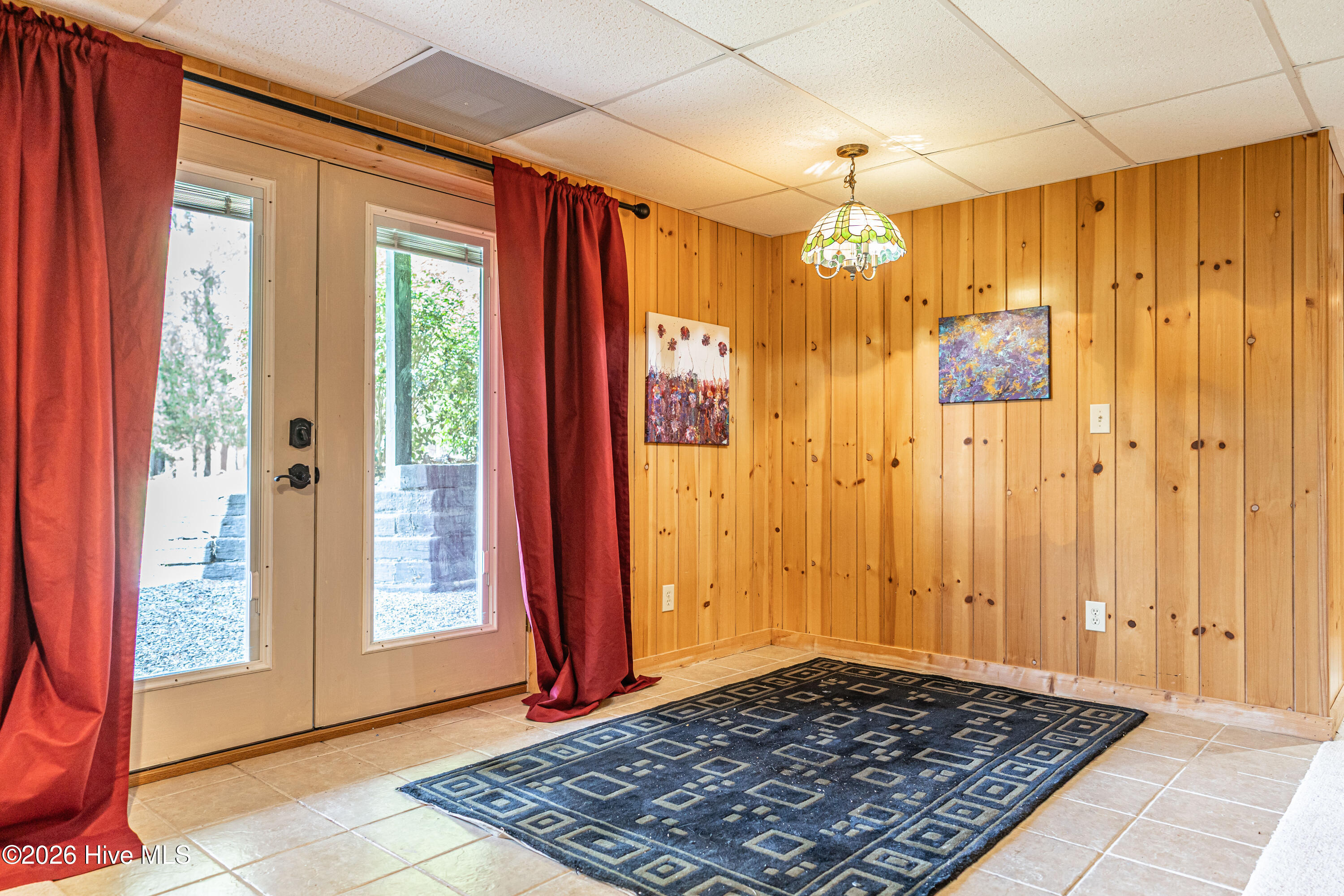 105 Lakewood Drive