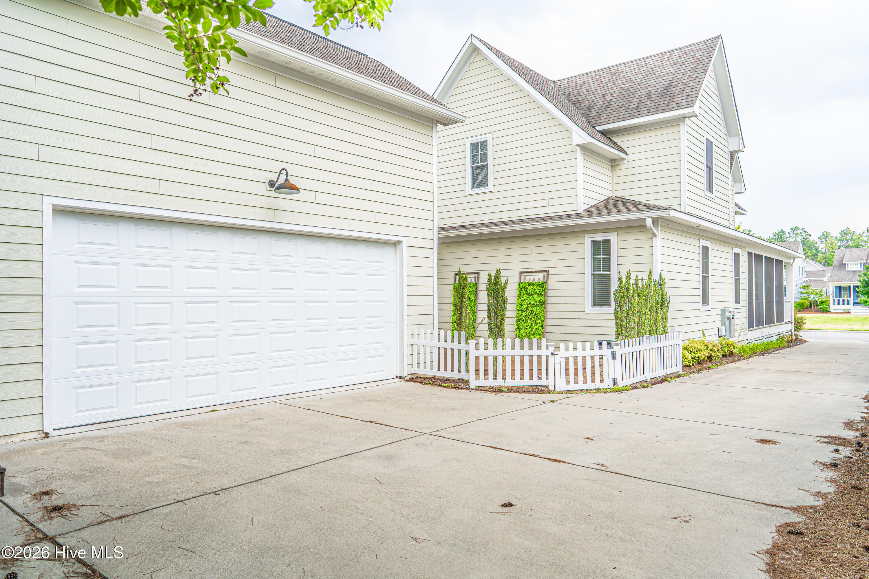420 Manning Square