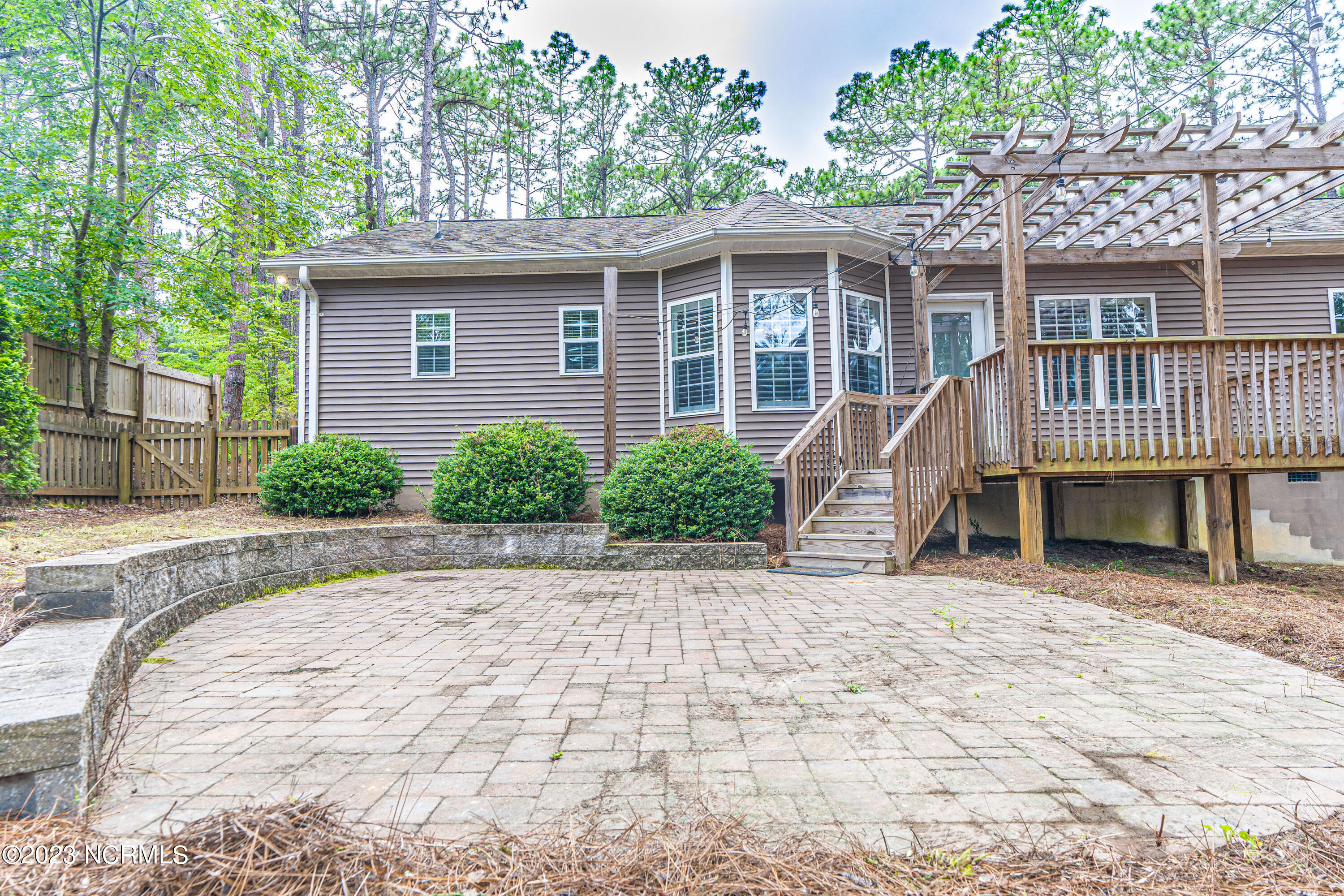 465 Crestview Road