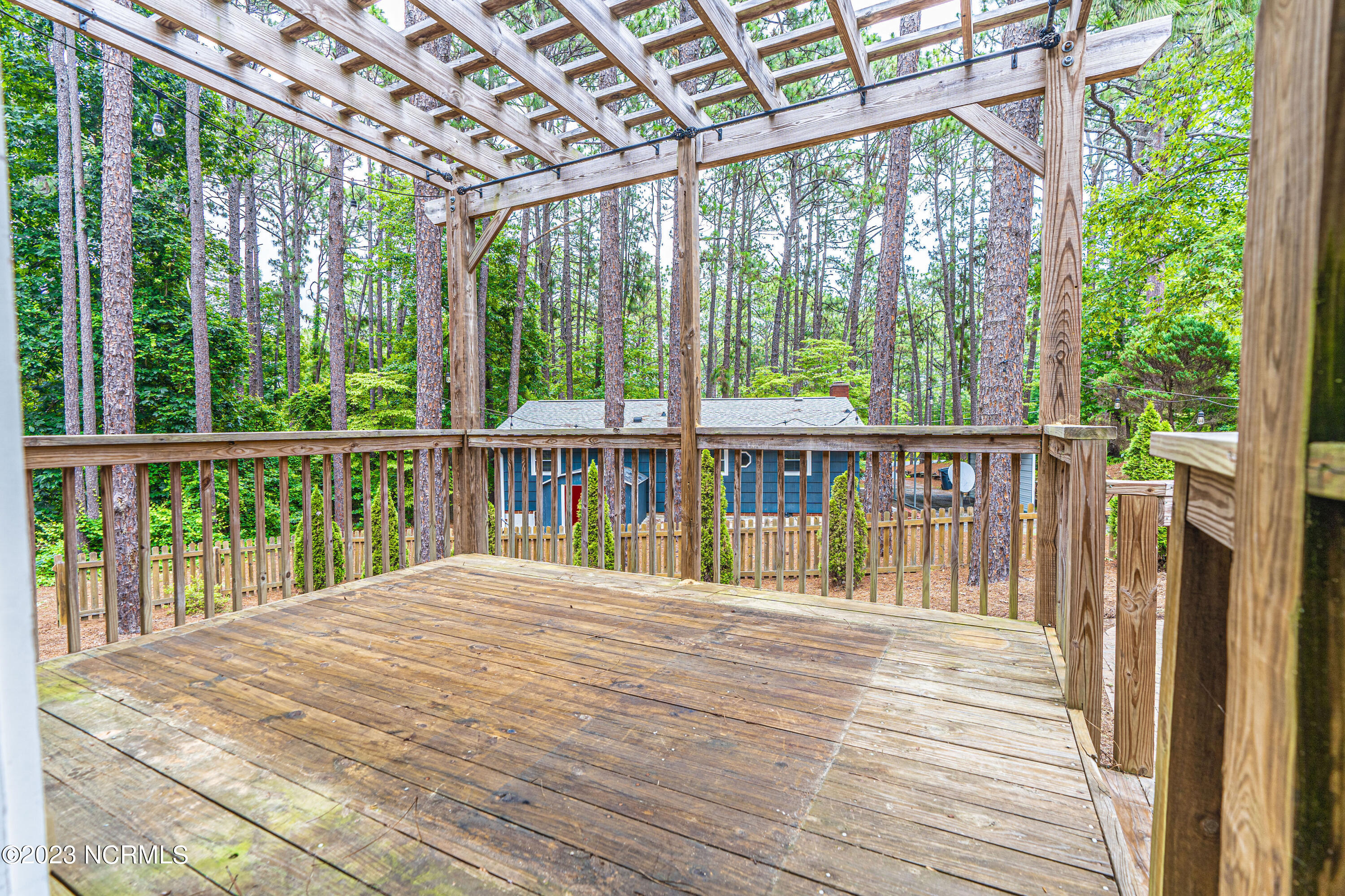 465 Crestview Road