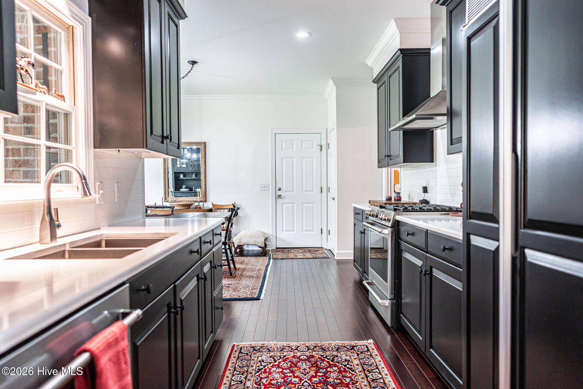 36 Courtney Place