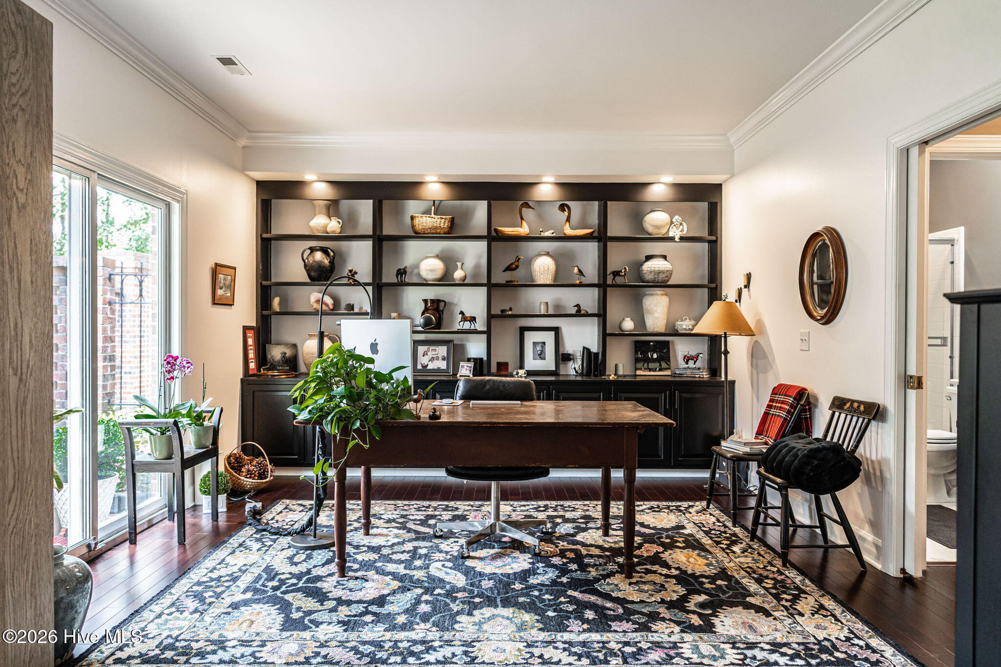 36 Courtney Place