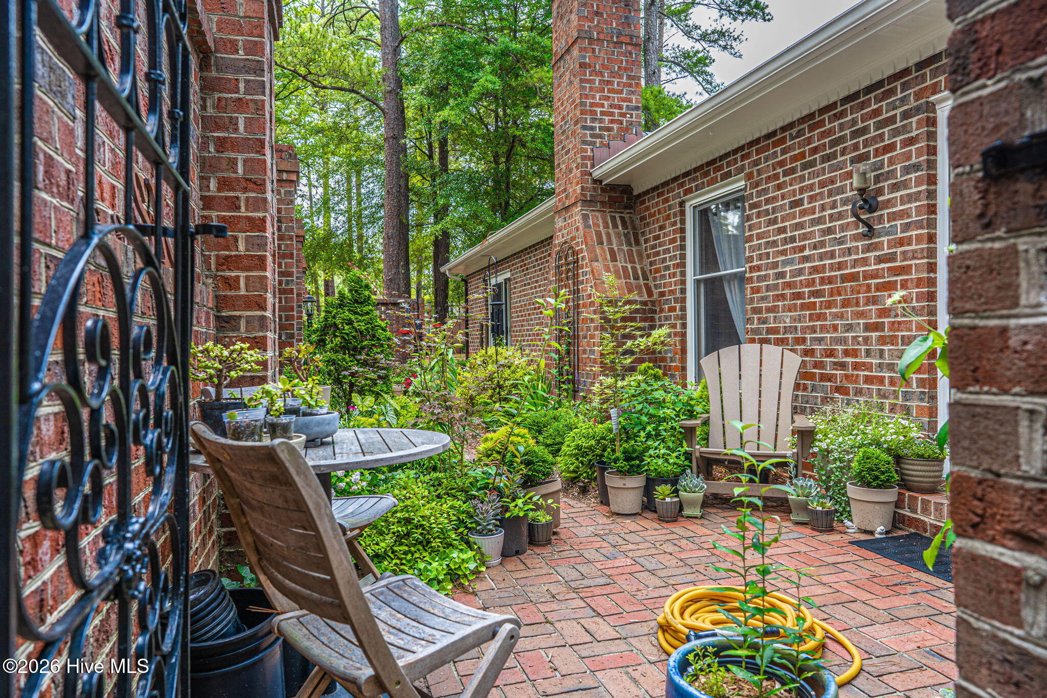36 Courtney Place