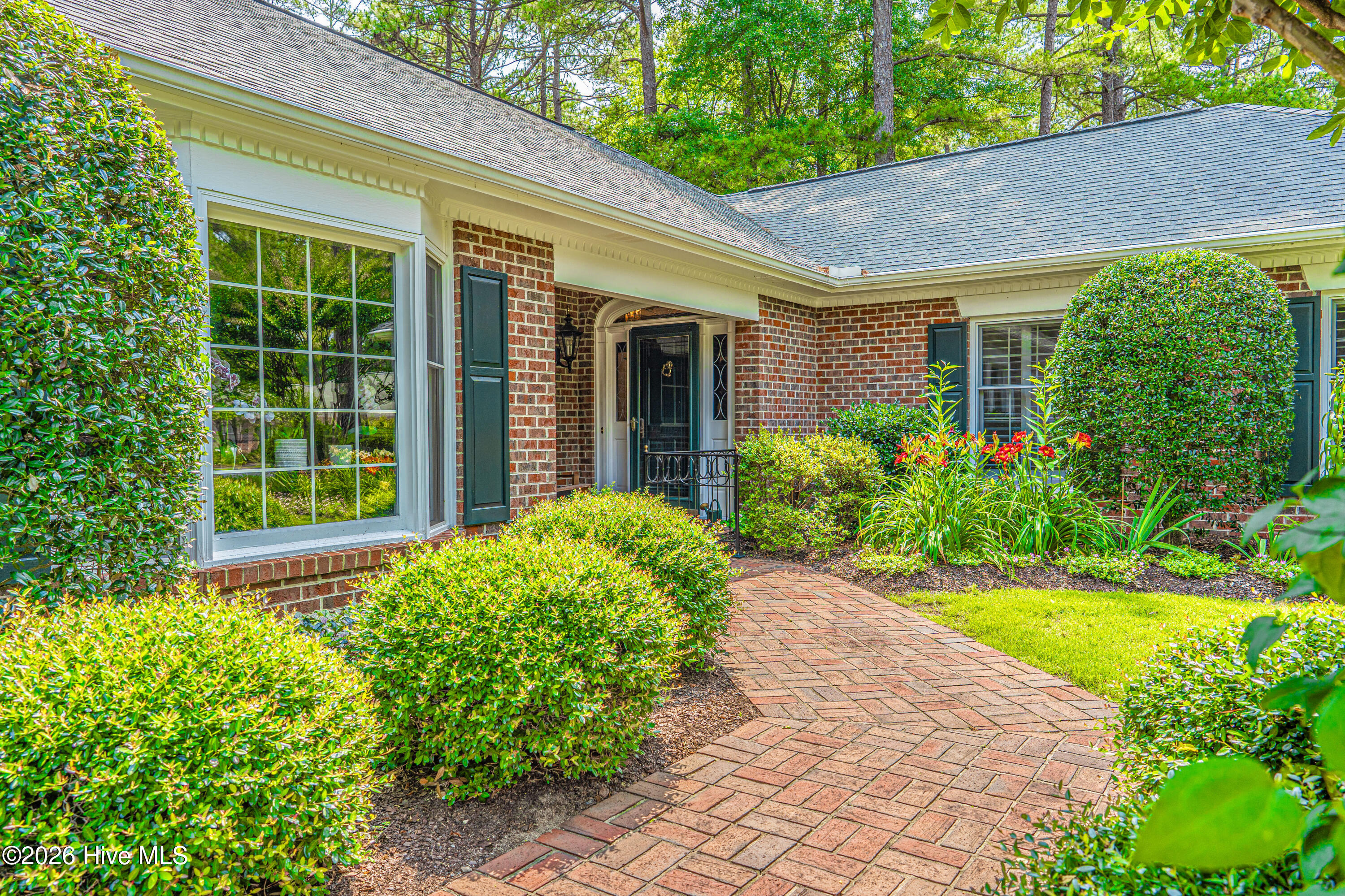 36 Courtney Place