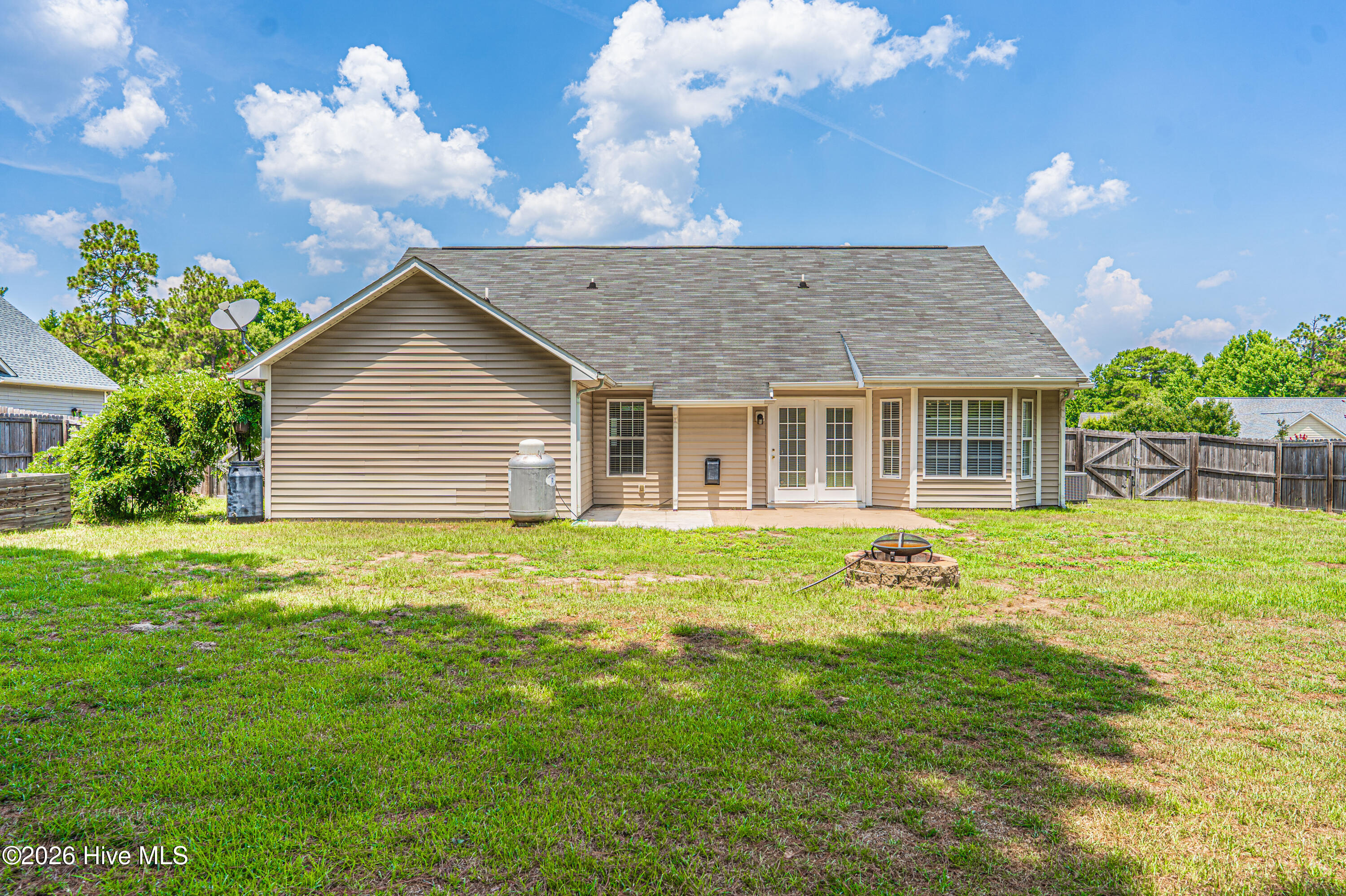 112 Holly Oak Circle
