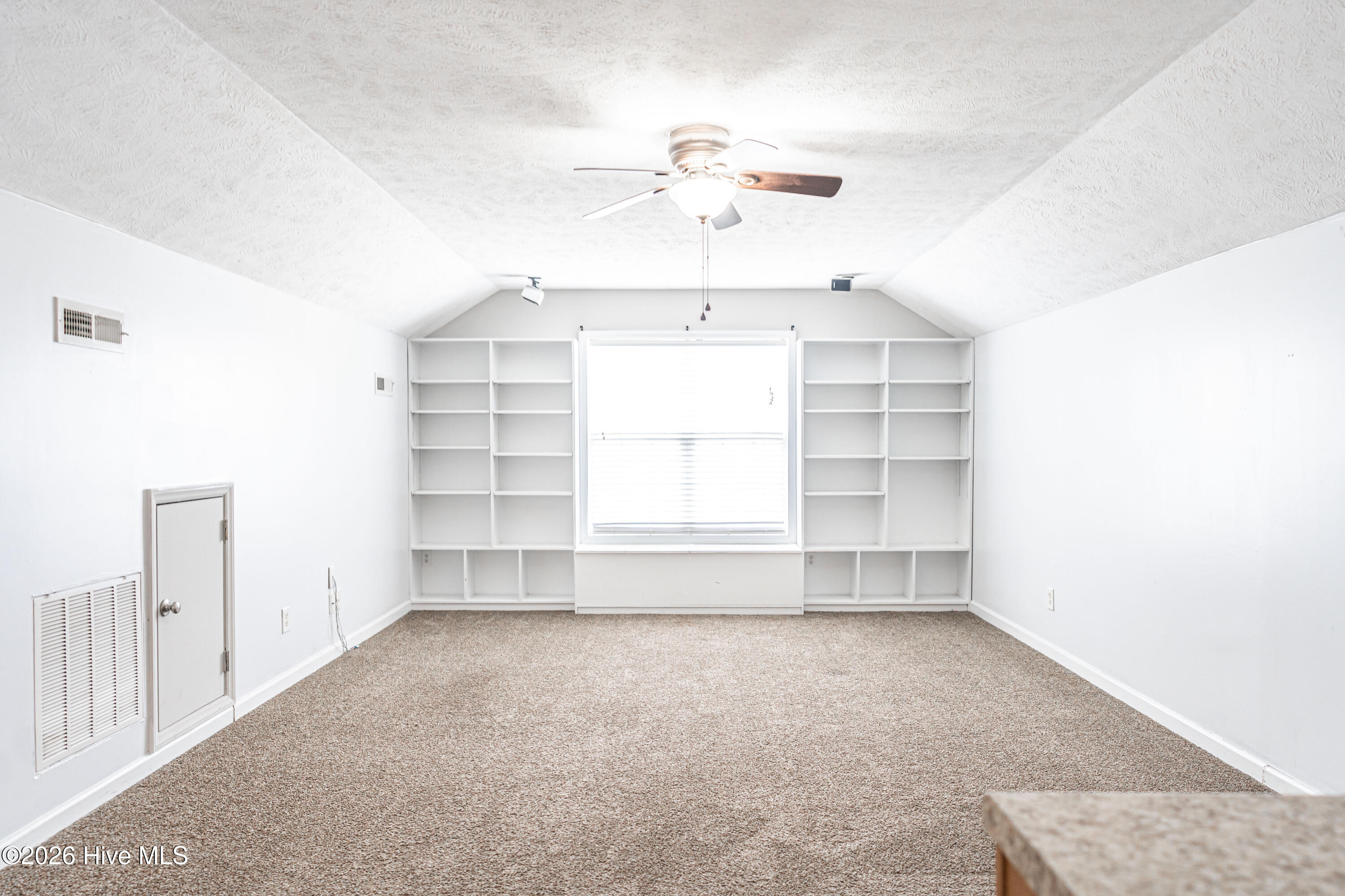 112 Holly Oak Circle