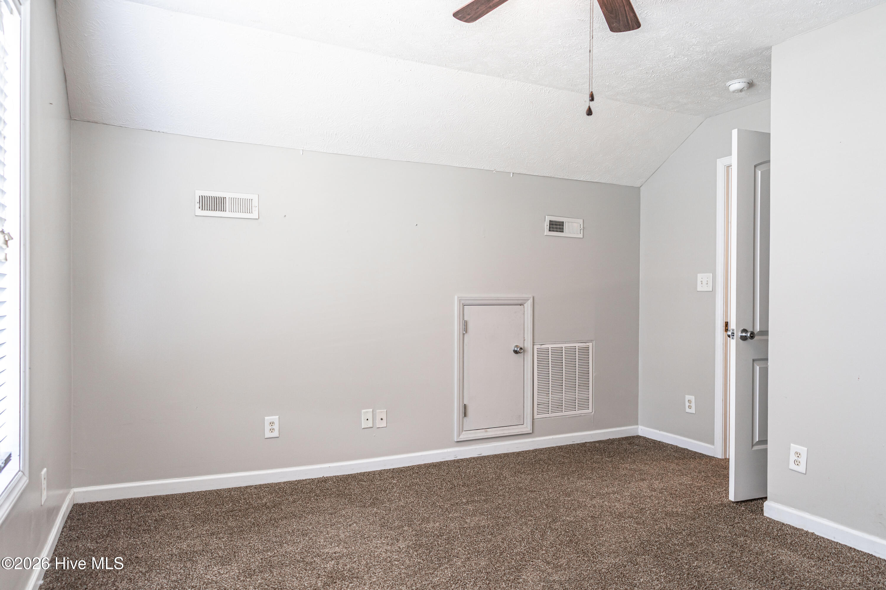 112 Holly Oak Circle