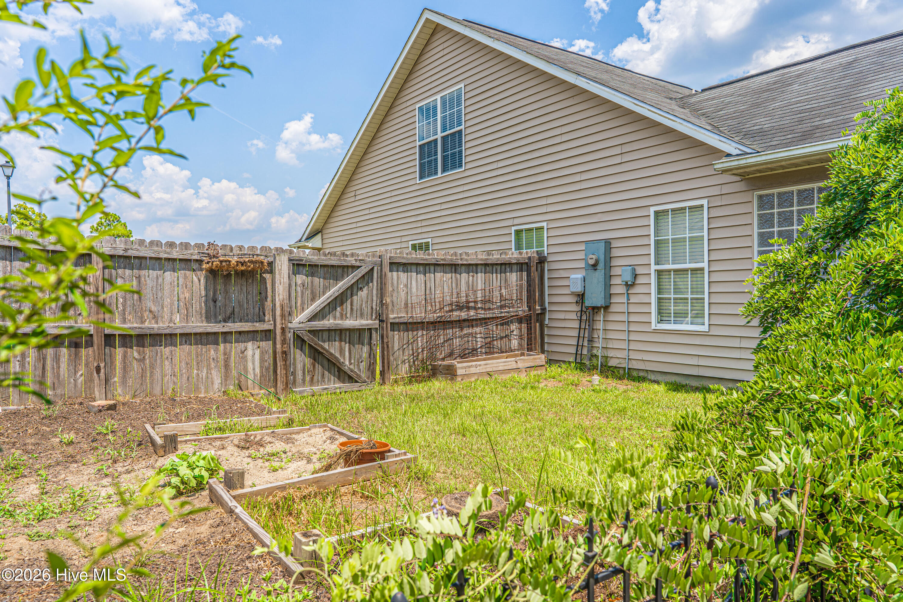 112 Holly Oak Circle