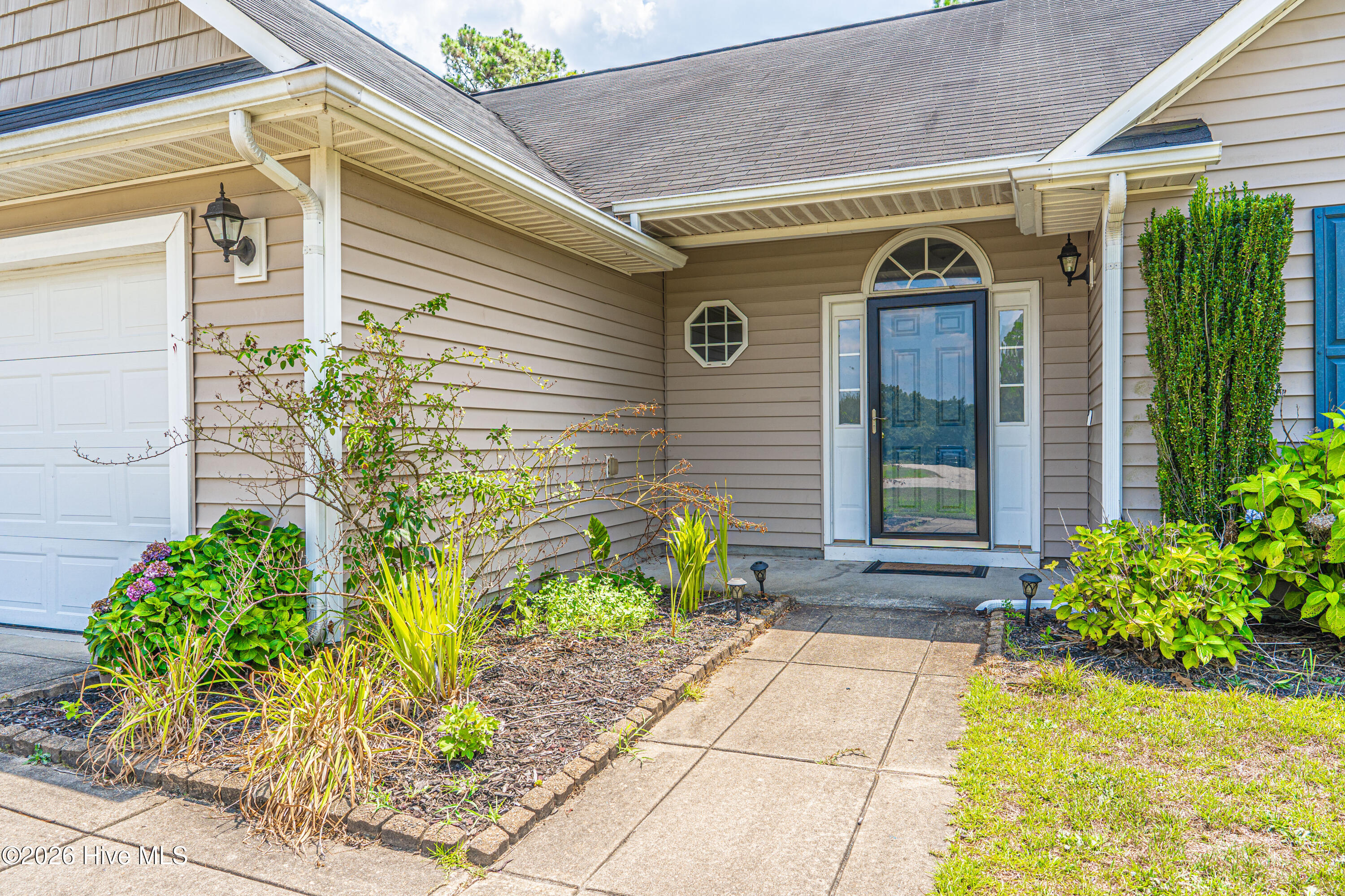 112 Holly Oak Circle