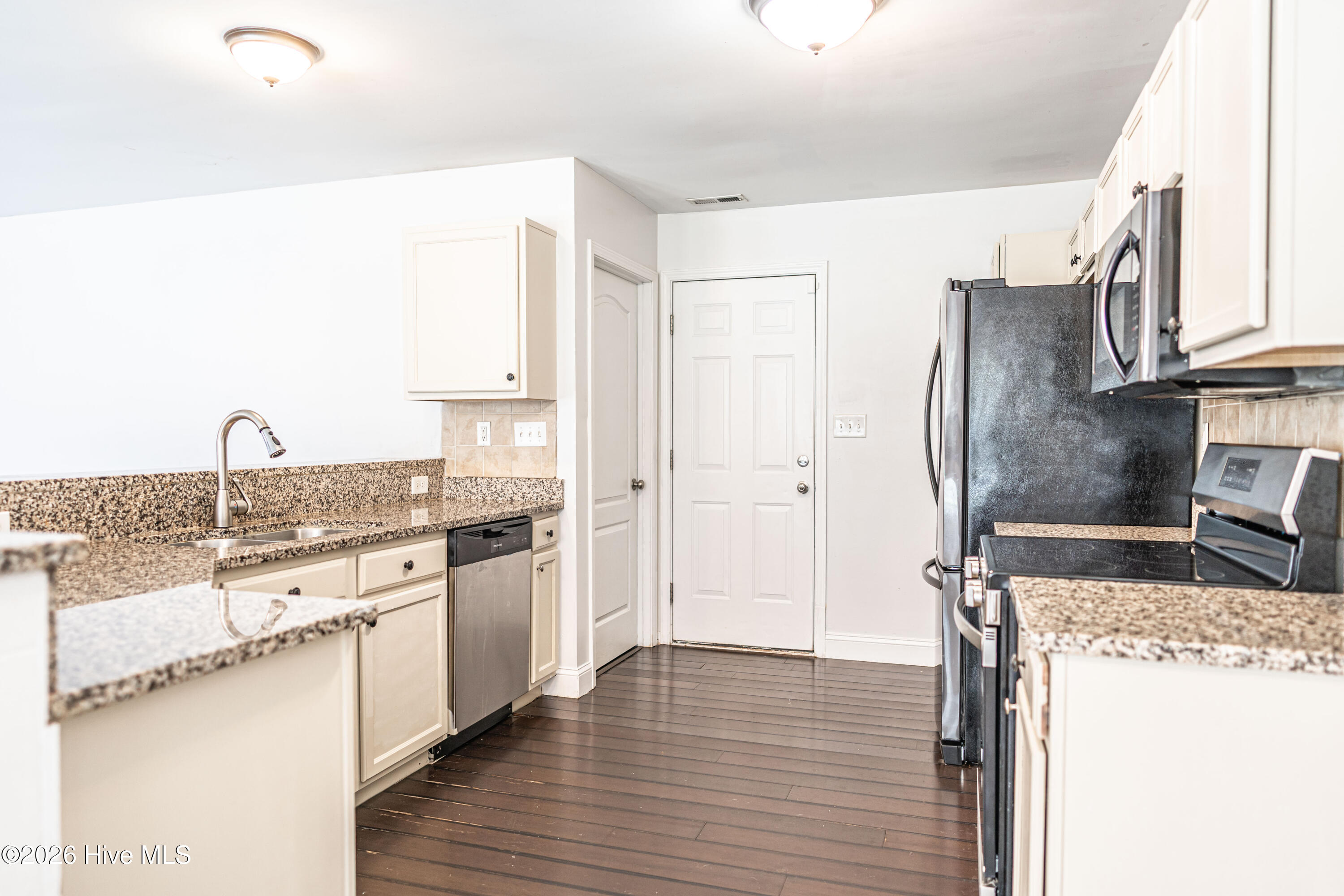 112 Holly Oak Circle