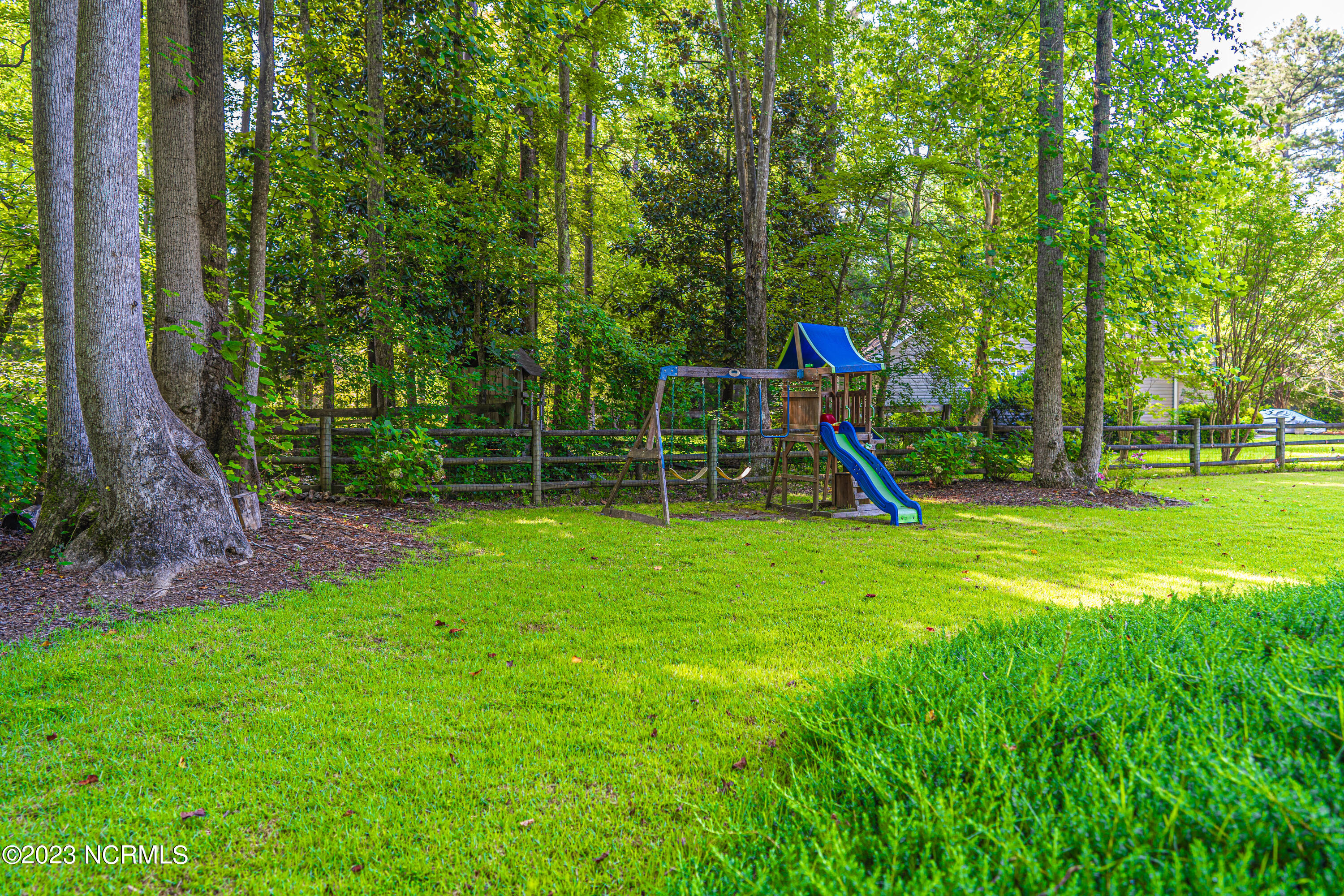 145 Sandhurst Place