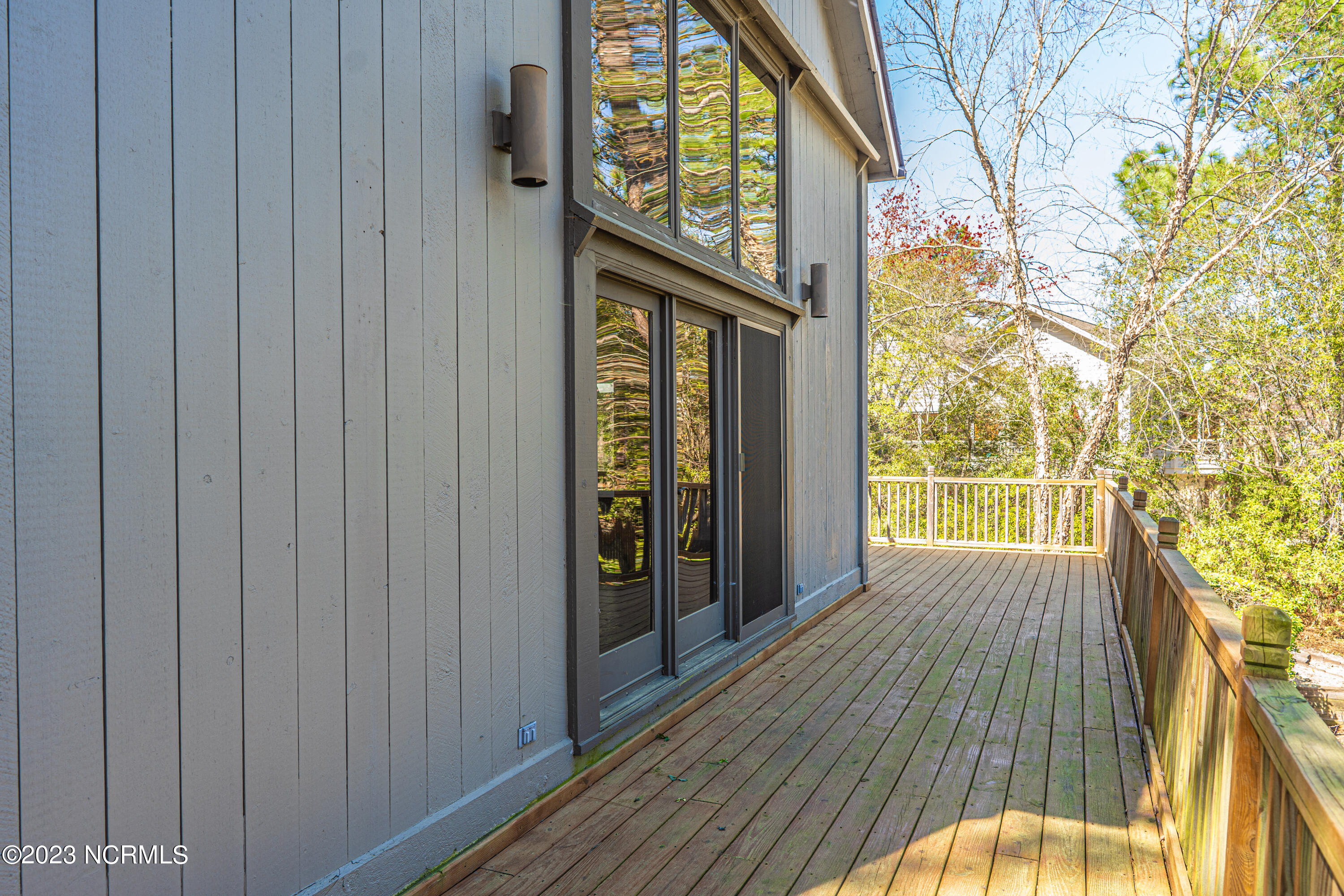 19 Shenecossett Lane