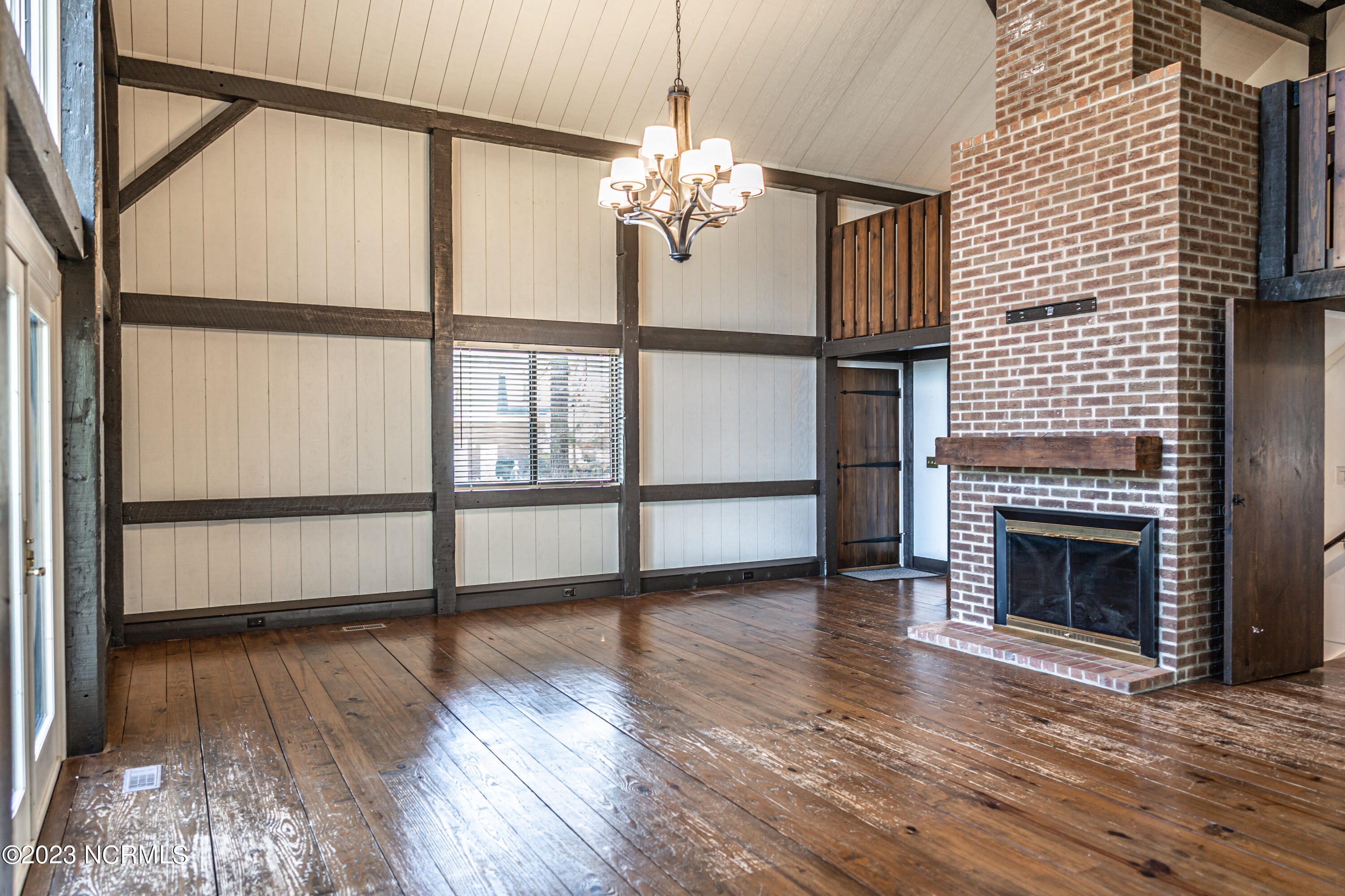 19 Shenecossett Lane