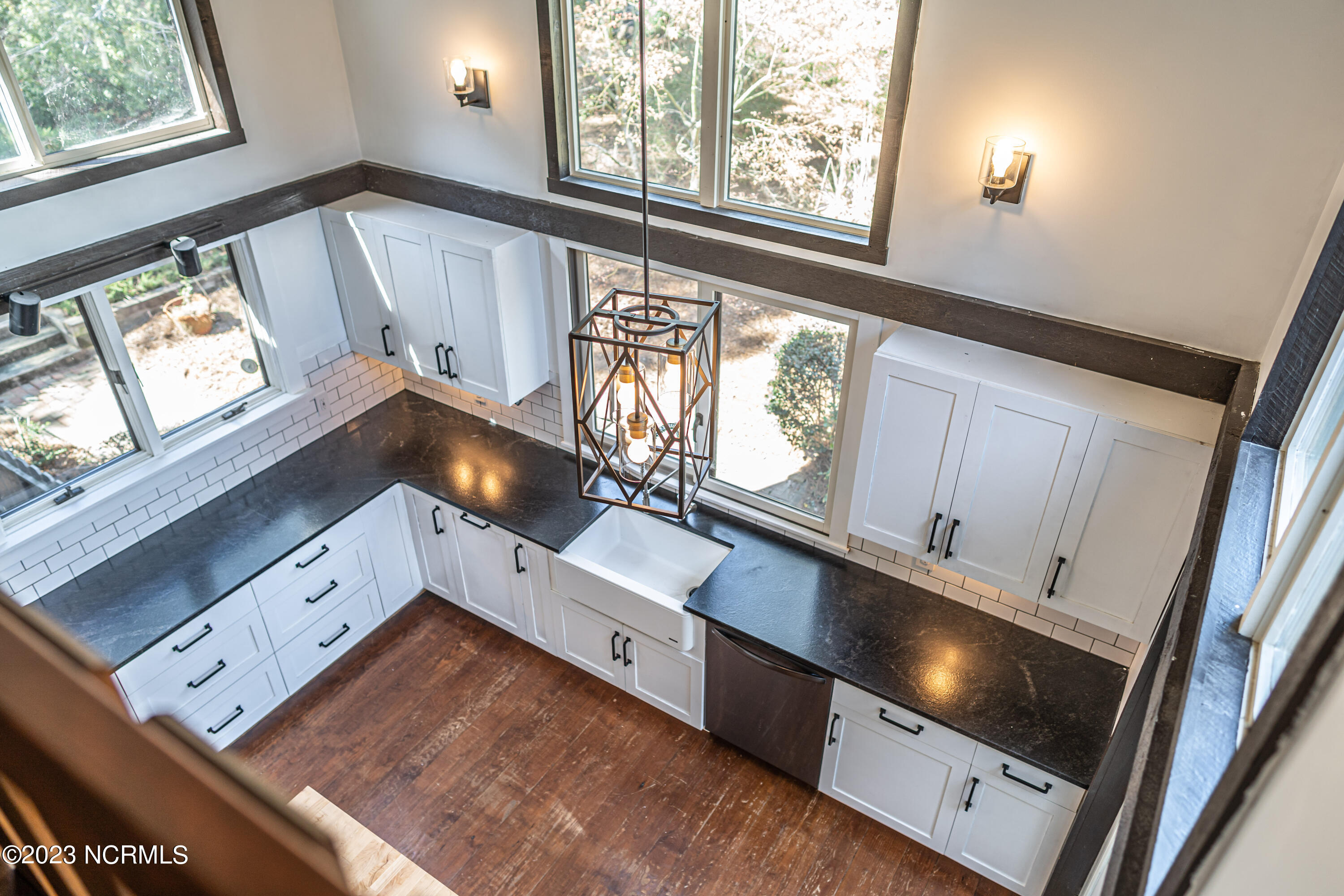 19 Shenecossett Lane
