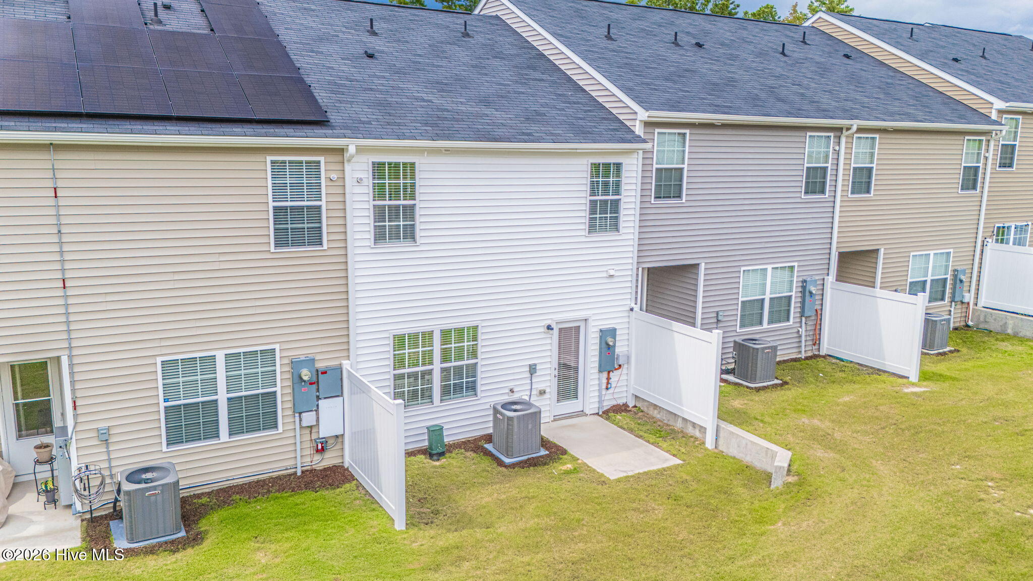 1802 Gracie Lane