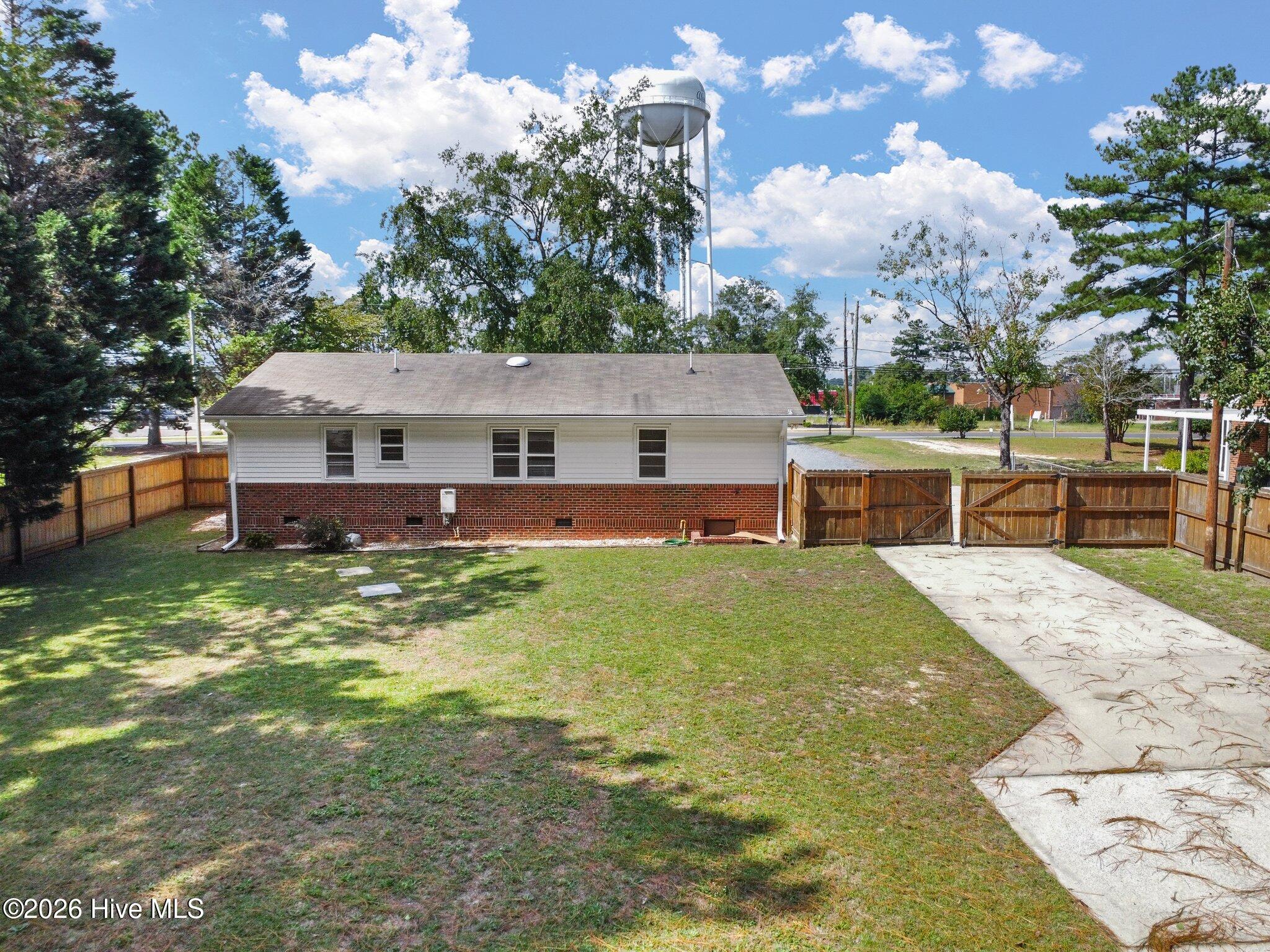 1708 N Poplar Street