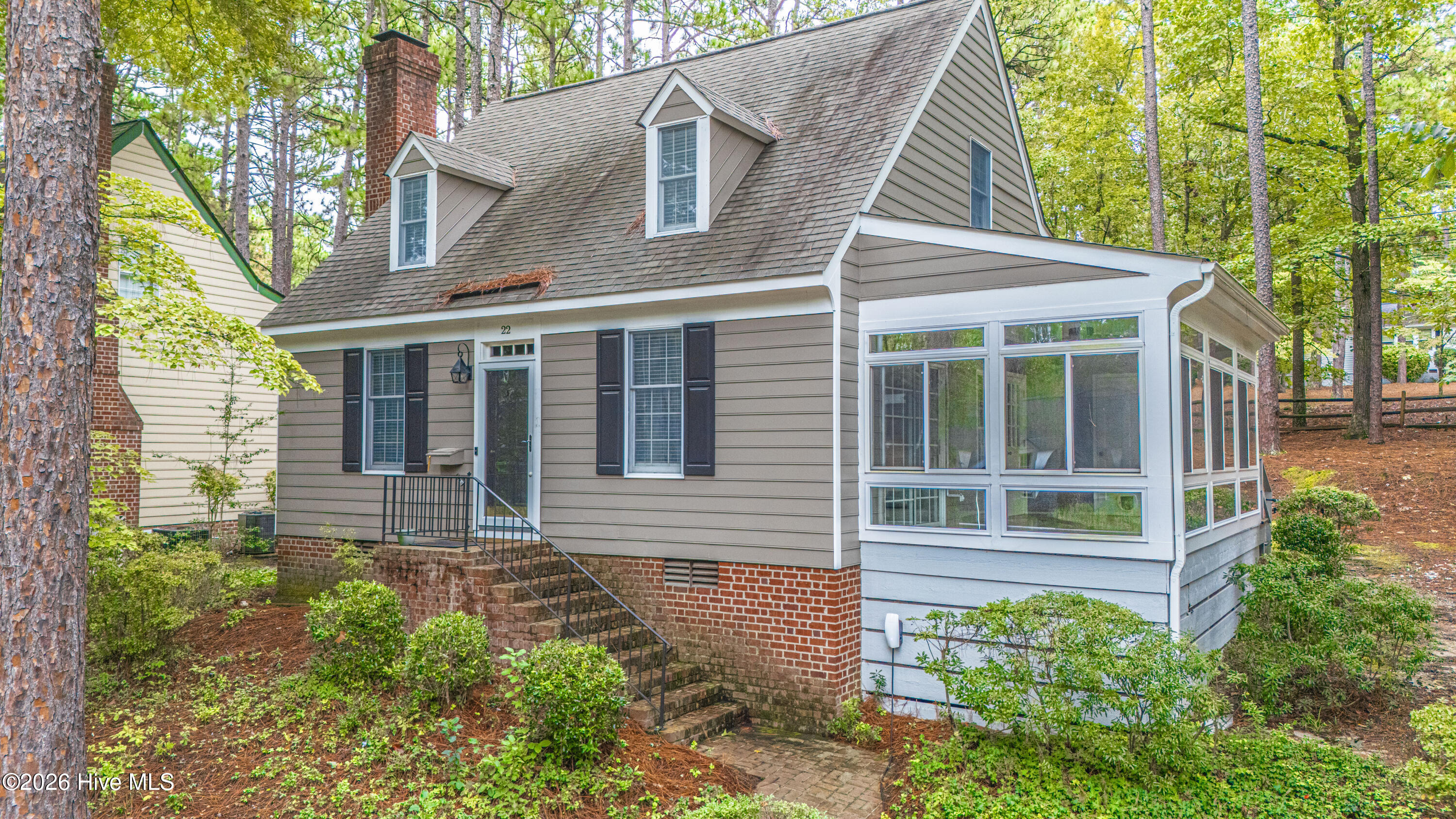 22 Village In The Woods Circle
