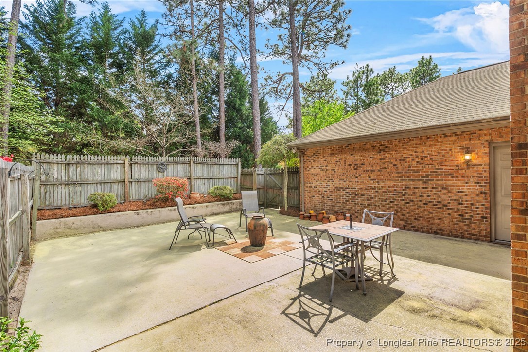 100 Bridle Path Circle