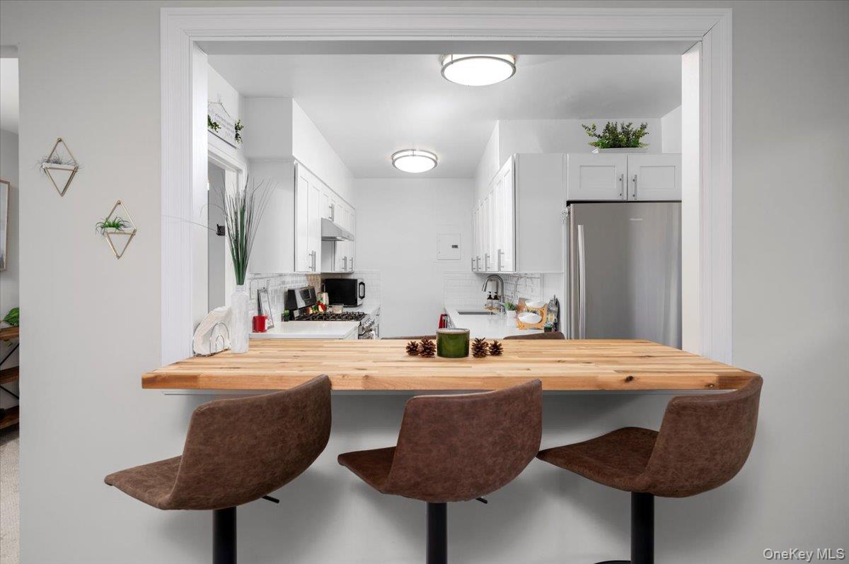 13 Bryant Crescent Unit: 2K