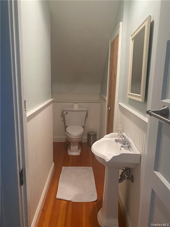 11 Cherry Avenue Unit: 2nd Floor