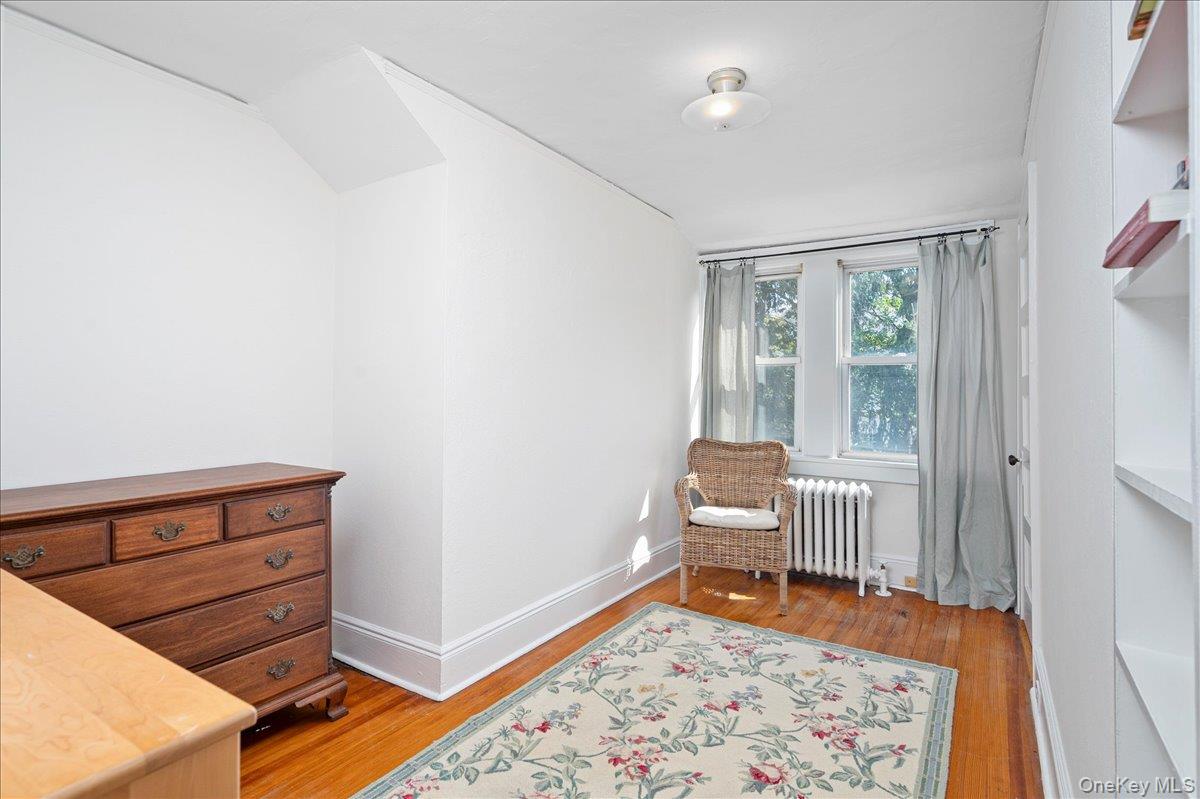 11 Cherry Avenue Unit: 2nd Floor