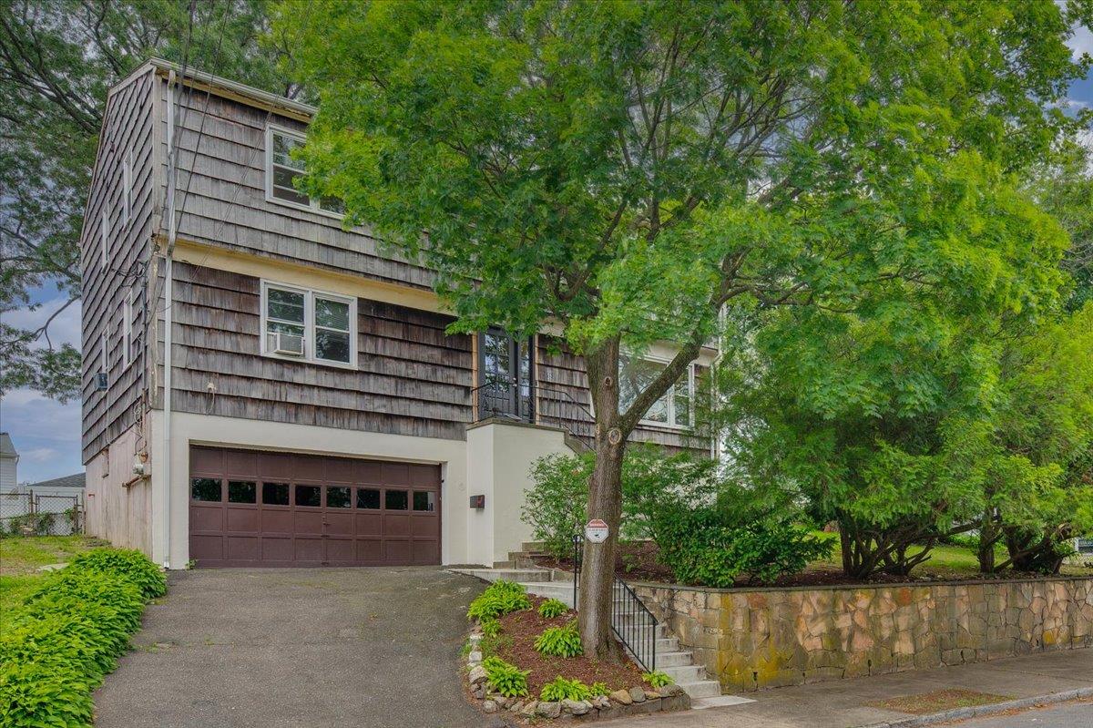32 Brady Avenue