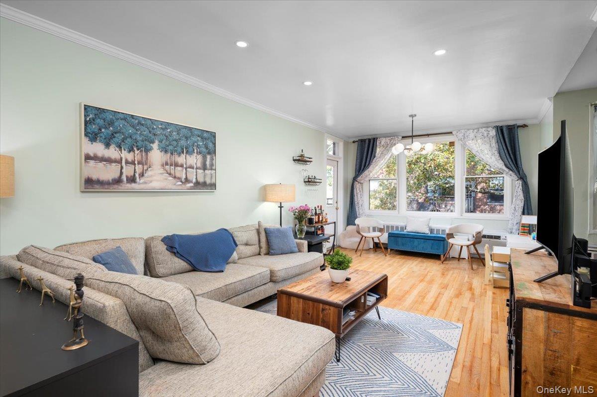 953 W Boston Post Road Unit: 3G