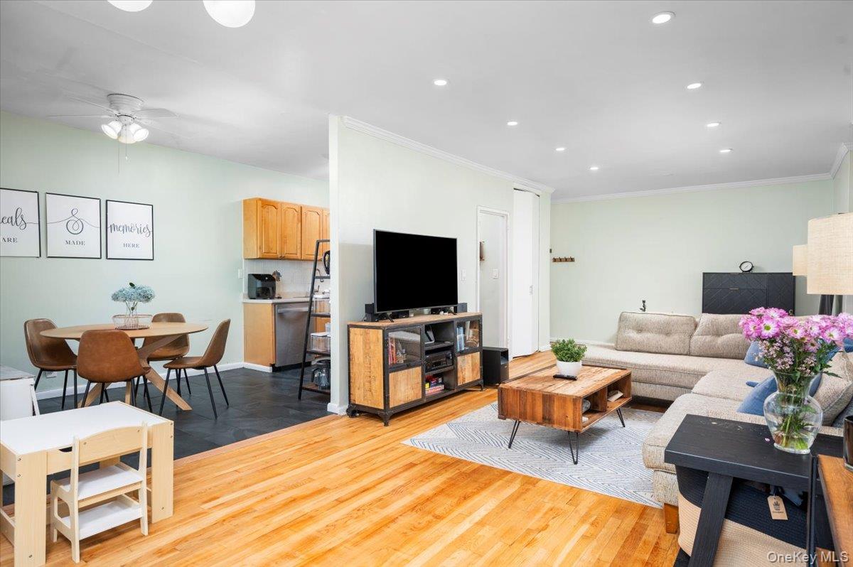 953 W Boston Post Road Unit: 3G