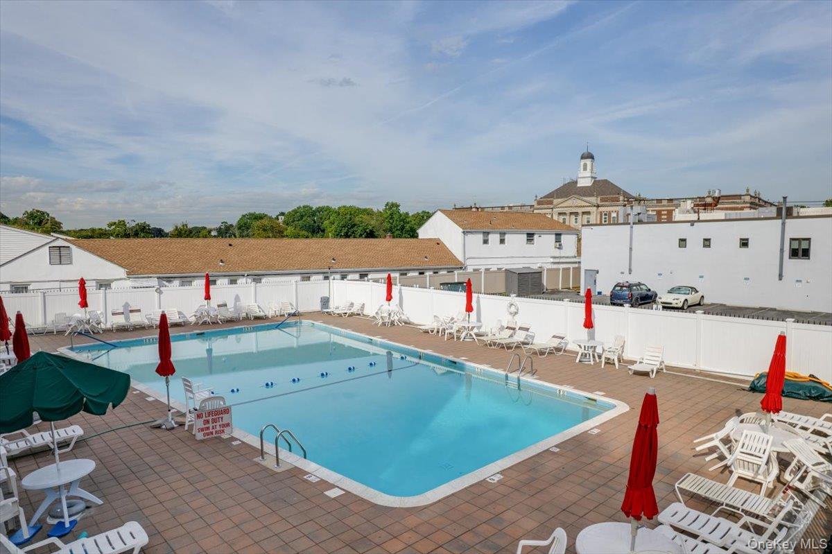 953 W Boston Post Road Unit: 3G