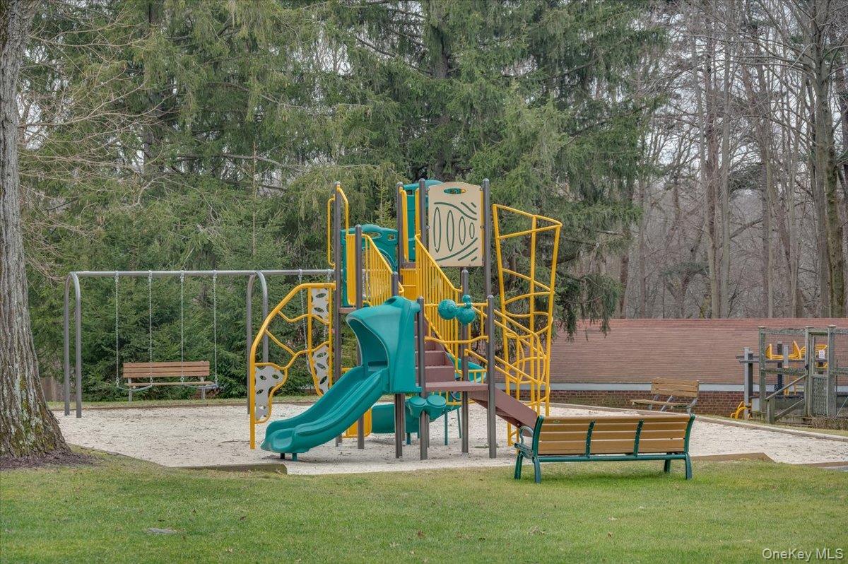 13 Bryant Crescent Unit: 2K