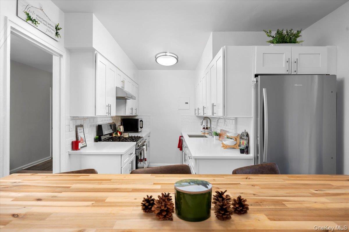 13 Bryant Crescent Unit: 2K