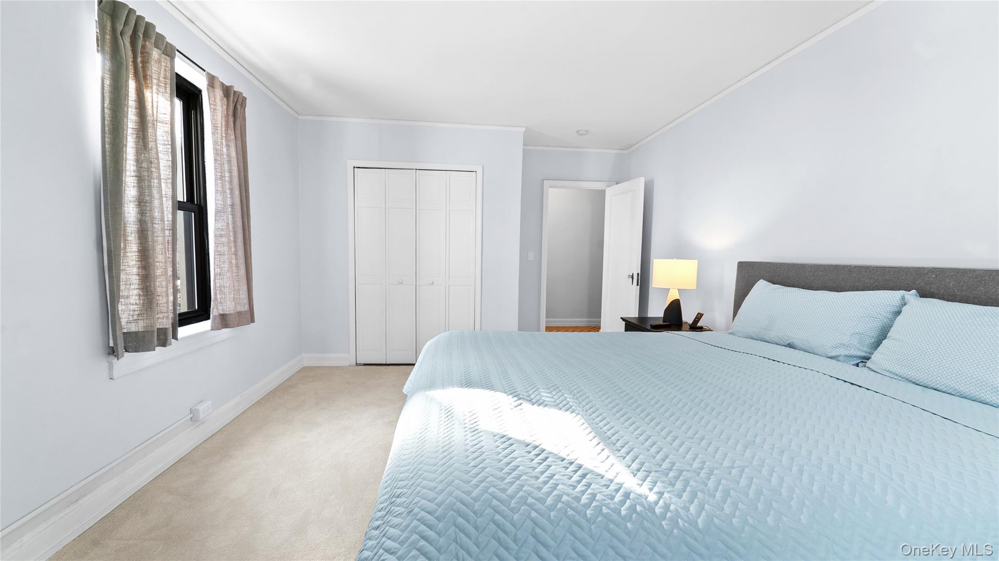 240 Alpine Place Unit: 2B