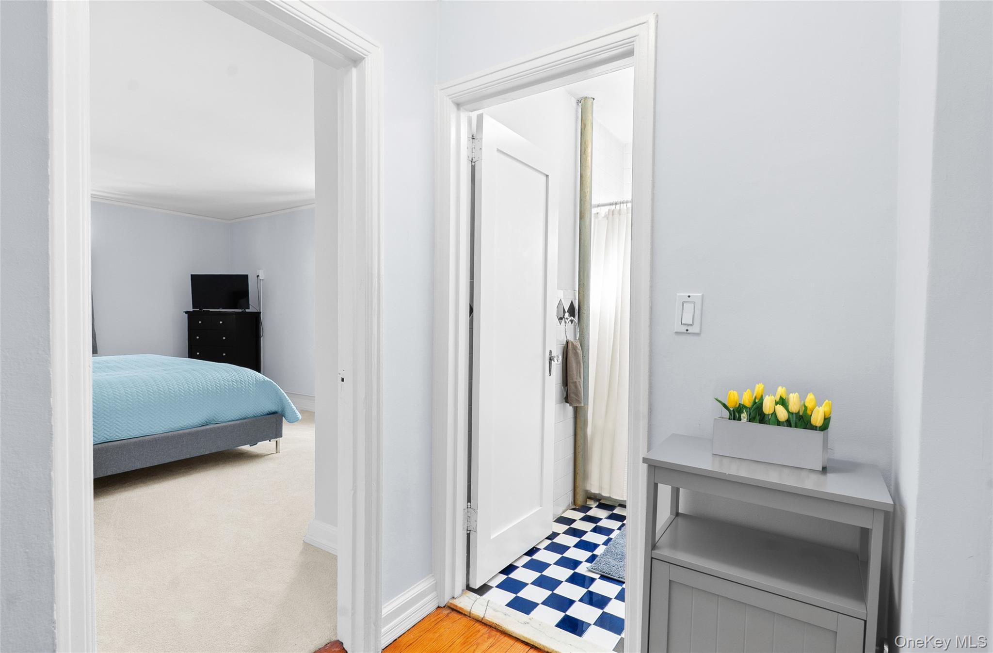 240 Alpine Place Unit: 2B