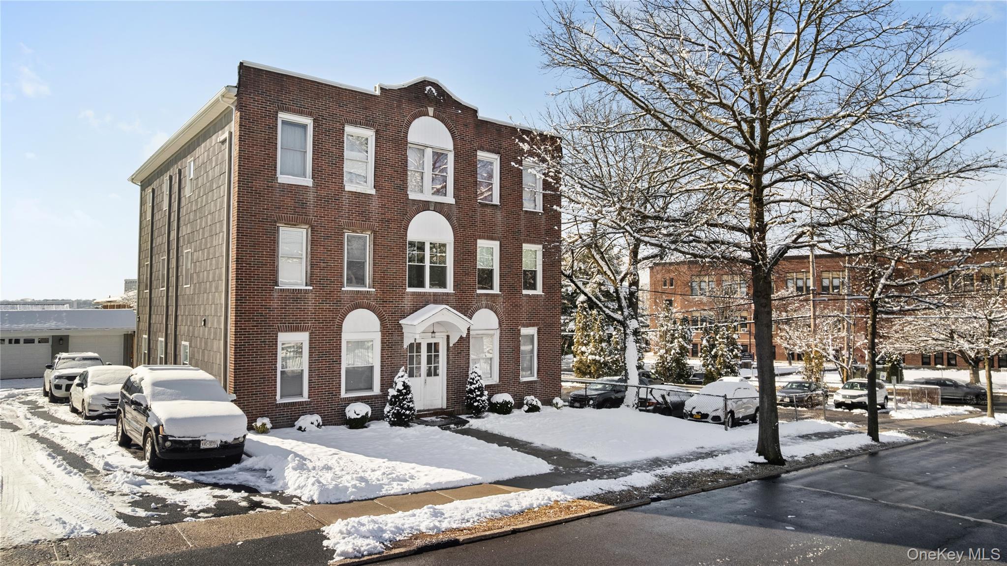 5 Madison Street Unit: 2R