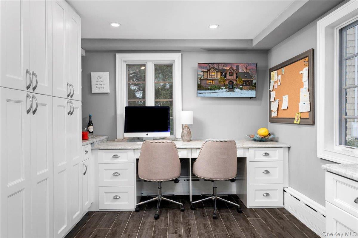 194 Hickory Grove Drive E