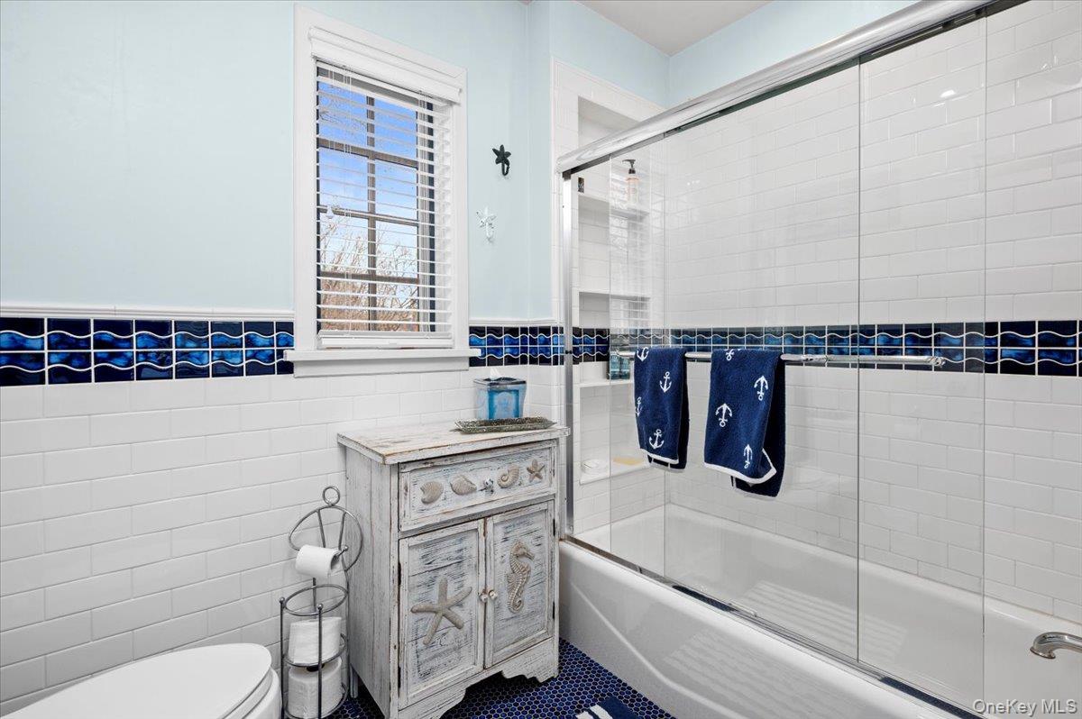 194 Hickory Grove Drive E