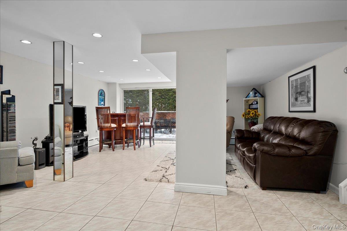 194 Hickory Grove Drive E