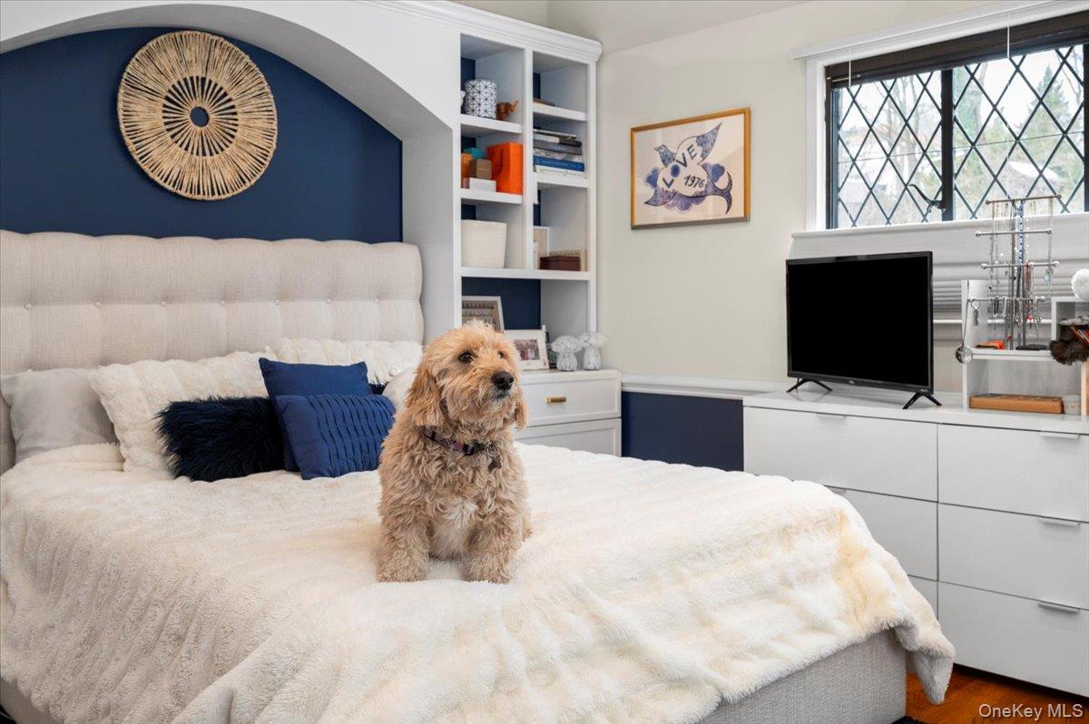 194 Hickory Grove Drive E