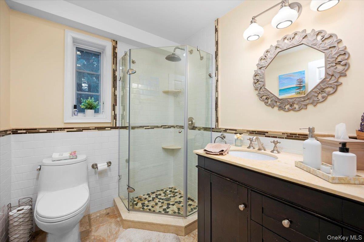 194 Hickory Grove Drive E