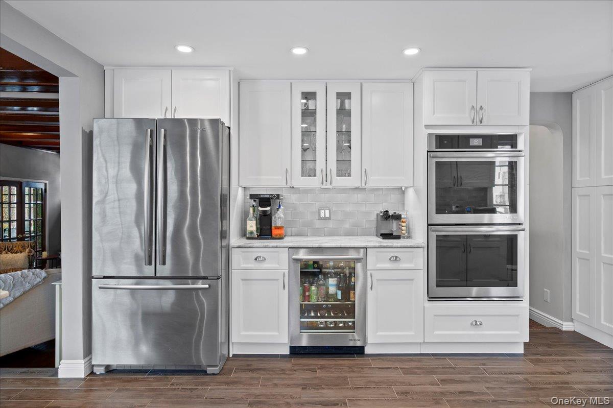 194 Hickory Grove Drive E