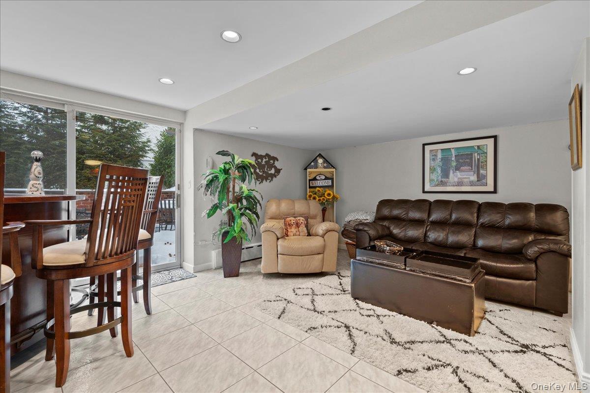 194 Hickory Grove Drive E